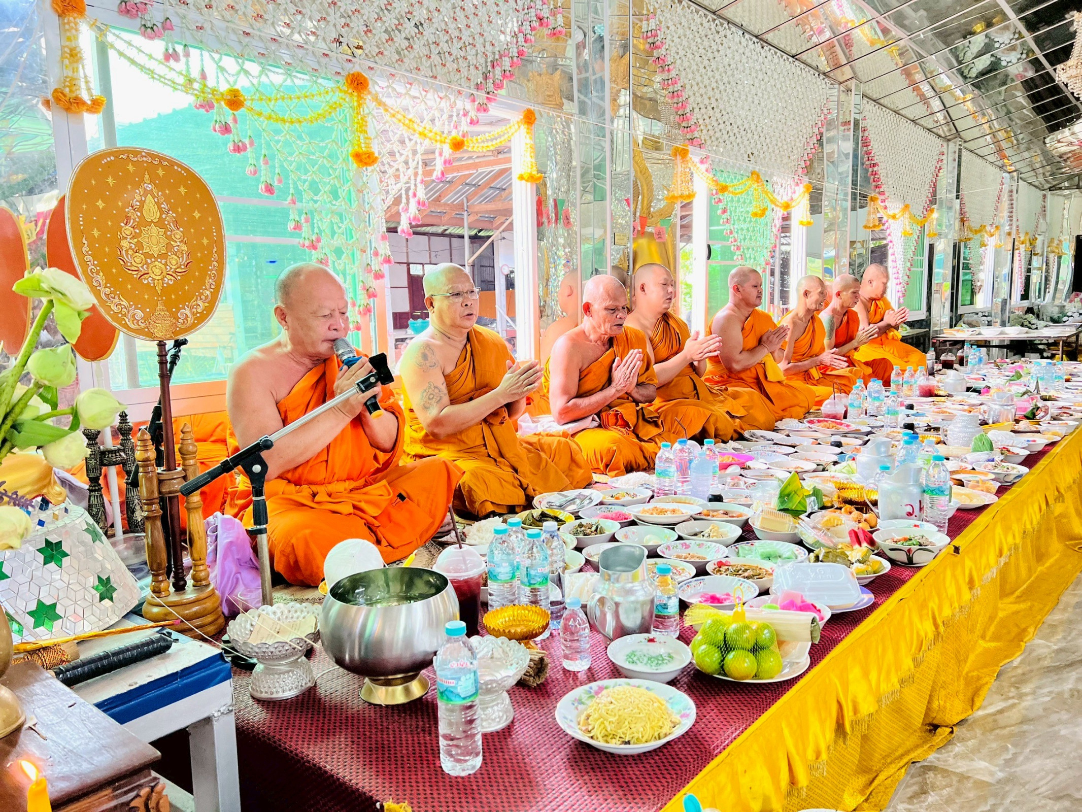 ภาพร่วมพิธีกรรมที่พักสงฆ์คลองคล้าศรัทธาราม