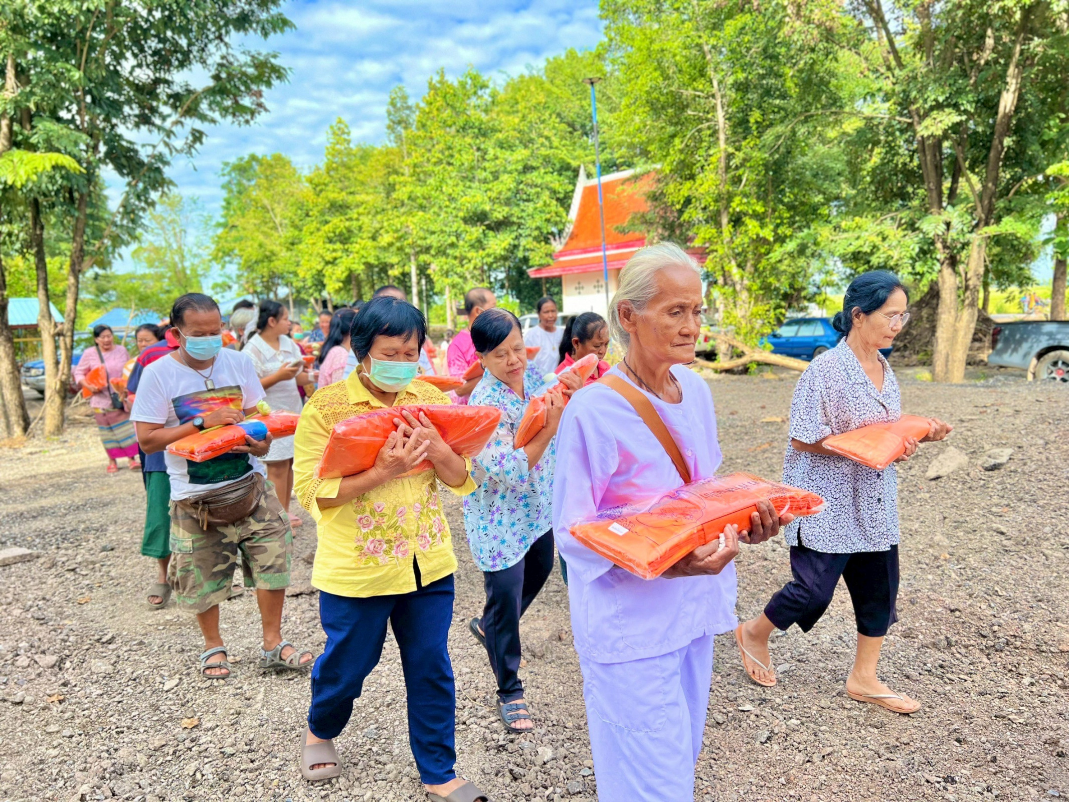 ภาพร่วมพิธีกรรมที่พักสงฆ์คลองคล้าศรัทธาราม