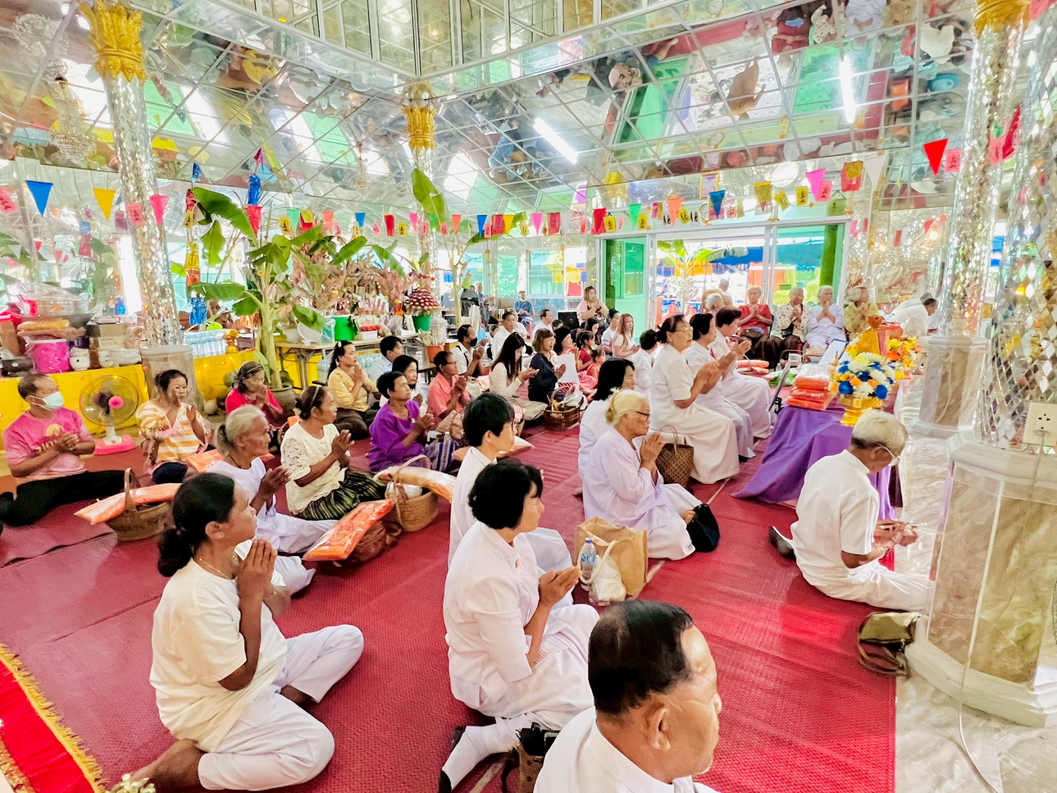 ภาพร่วมพิธีกรรมที่พักสงฆ์คลองคล้าศรัทธาราม