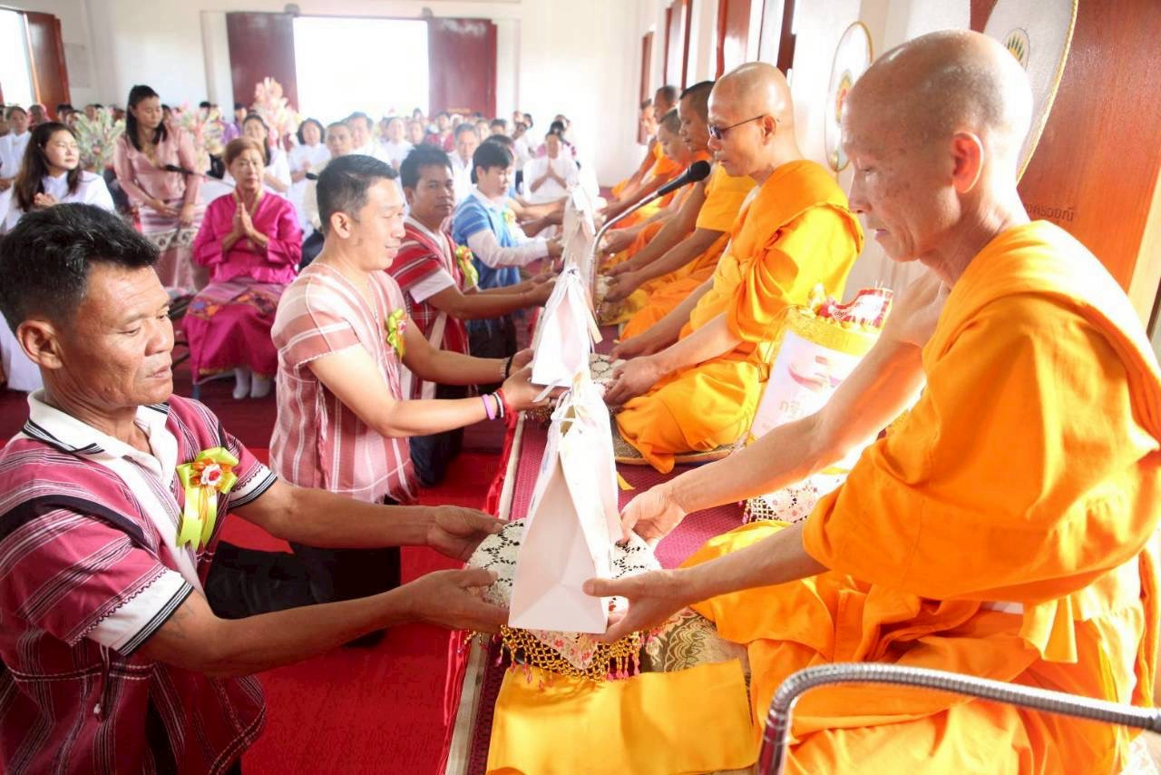 ภาพร่วมพิธีกรรมวัดแม่ลาย