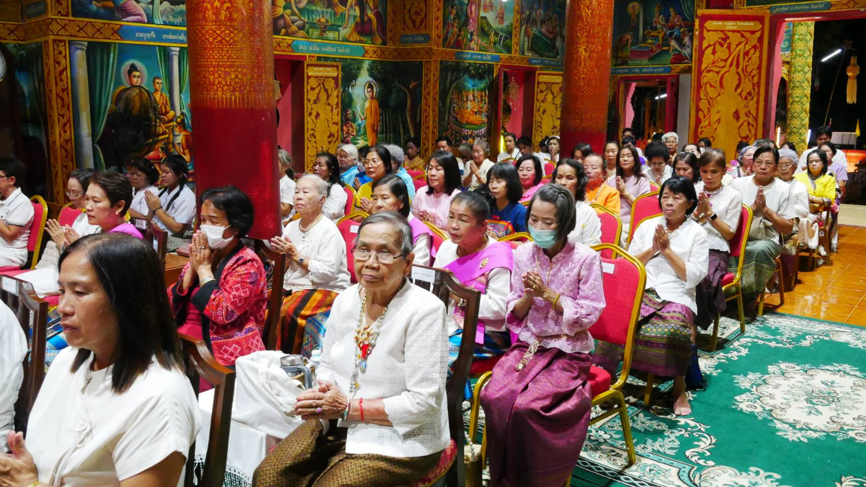 ภาพร่วมพิธีกรรมวัดบ้านมอญ