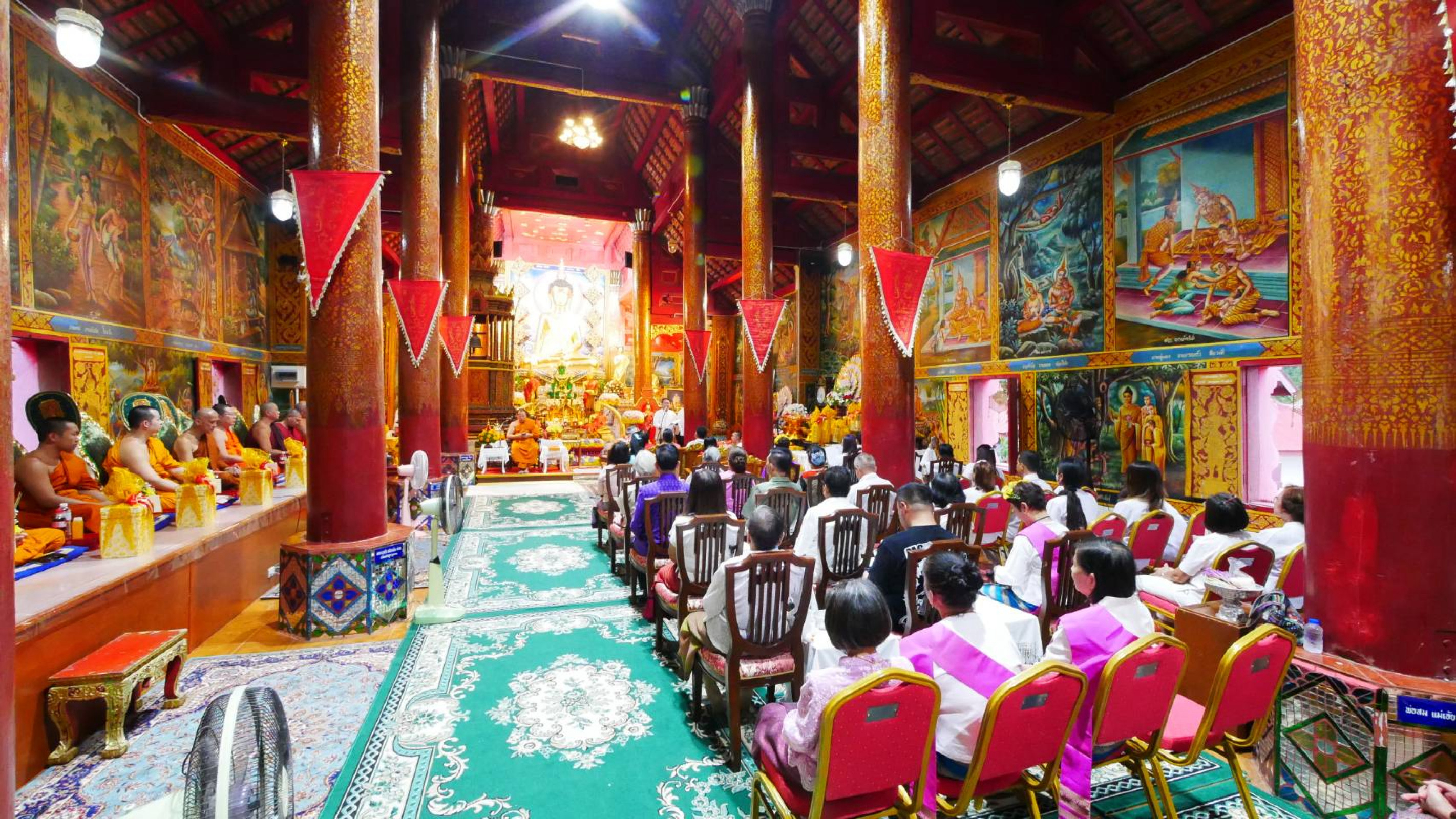 ภาพร่วมพิธีกรรมวัดบ้านมอญ