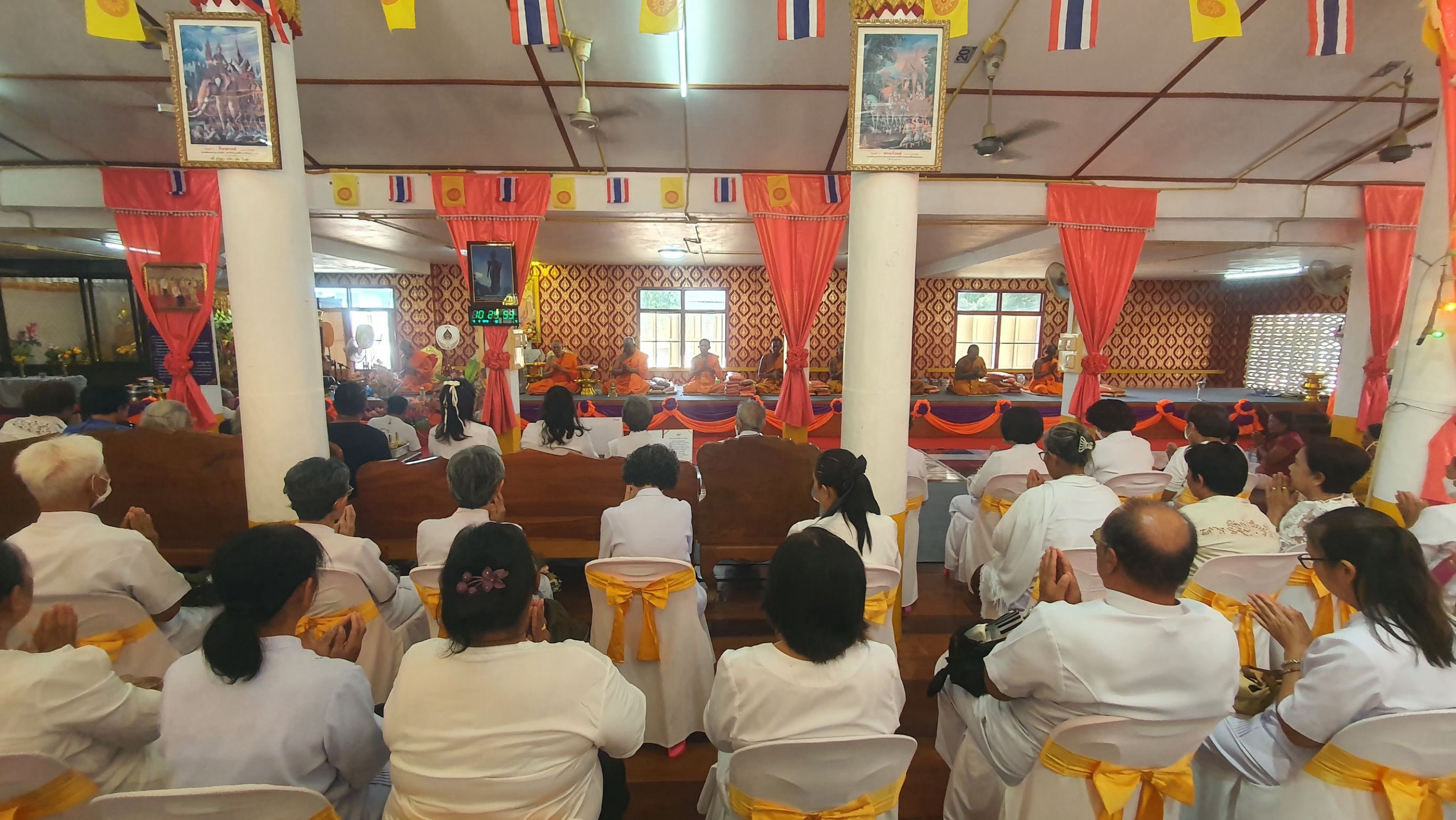 ภาพร่วมพิธีกรรมวัดไดปลาดุก