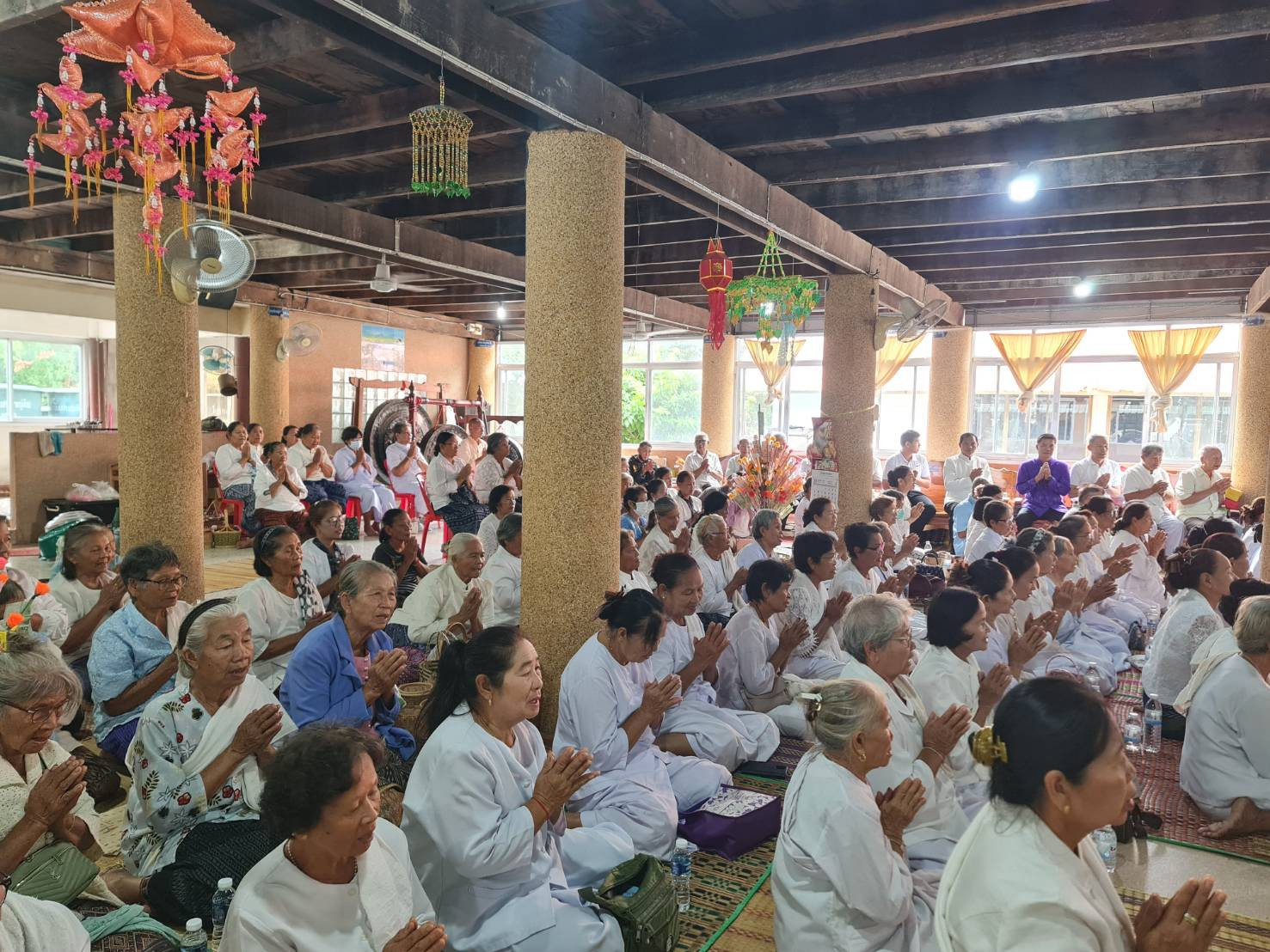 ภาพร่วมพิธีกรรมวัดโคกอุดม