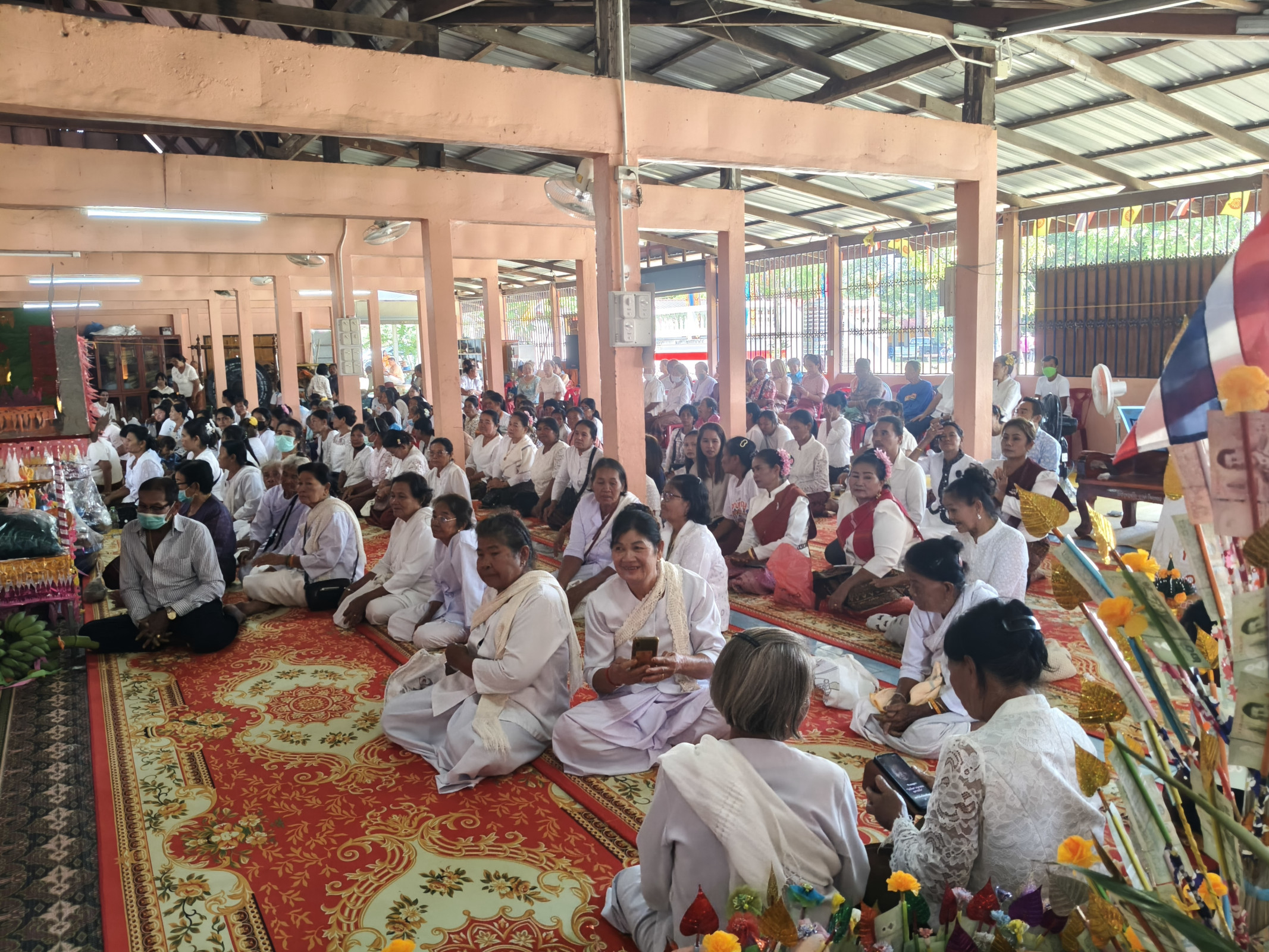 ภาพร่วมพิธีกรรมวัดบ้านดู่