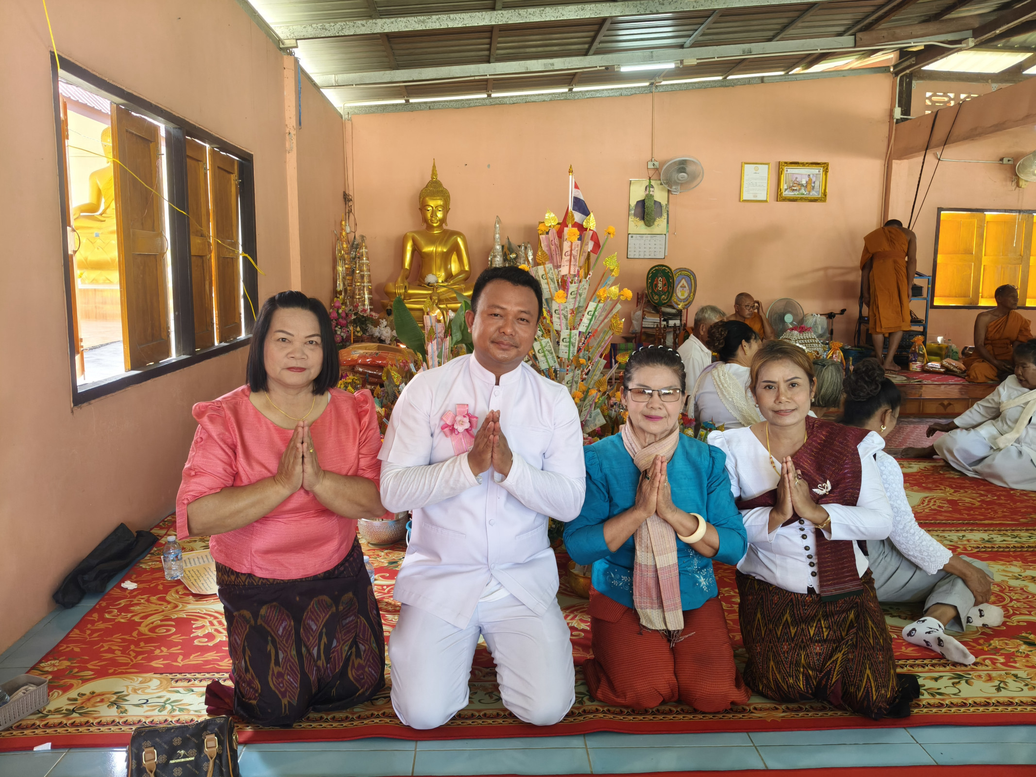 ภาพร่วมพิธีกรรมวัดบ้านดู่