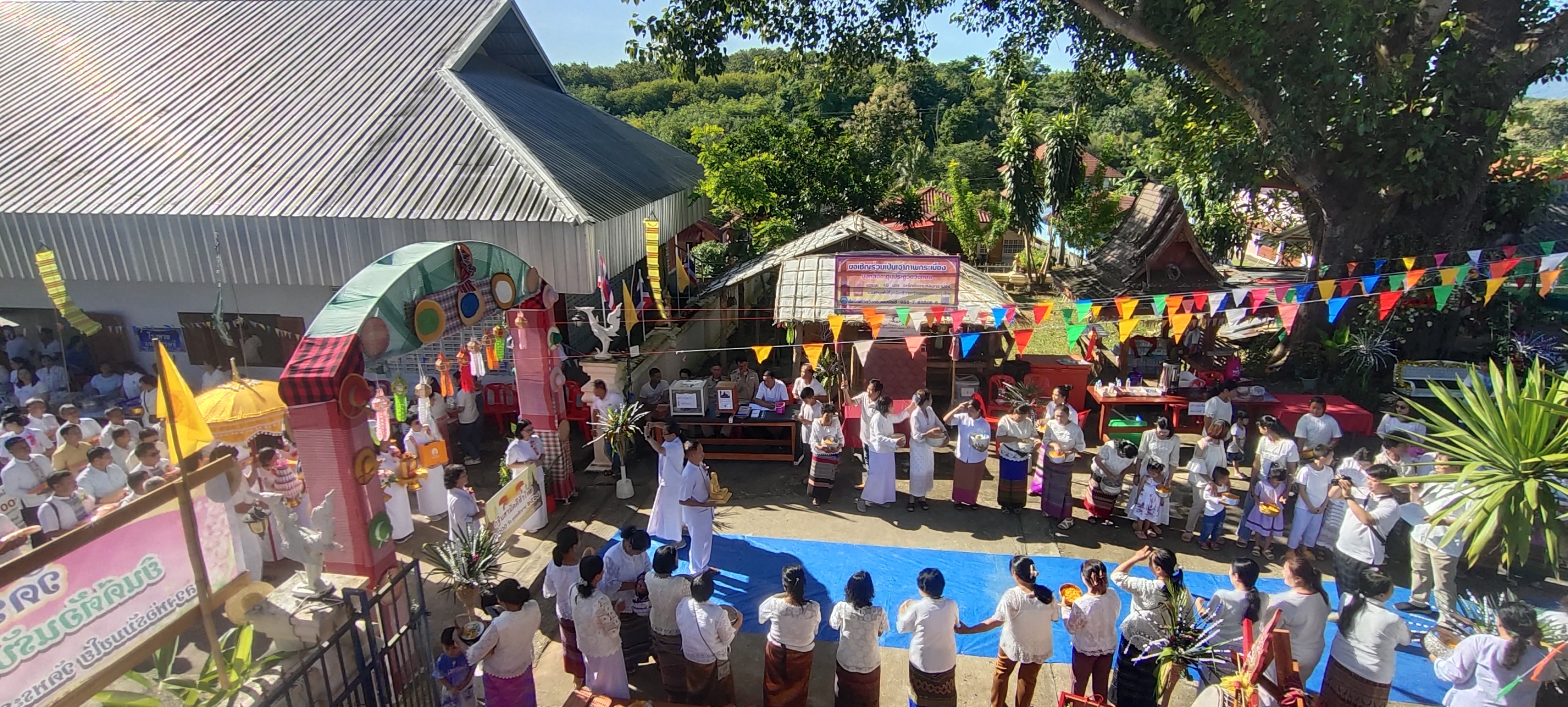 ภาพร่วมพิธีกรรมวัดวังทอง