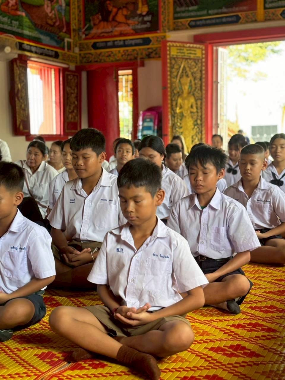 ภาพร่วมพิธีกรรมวัดร่องดู่