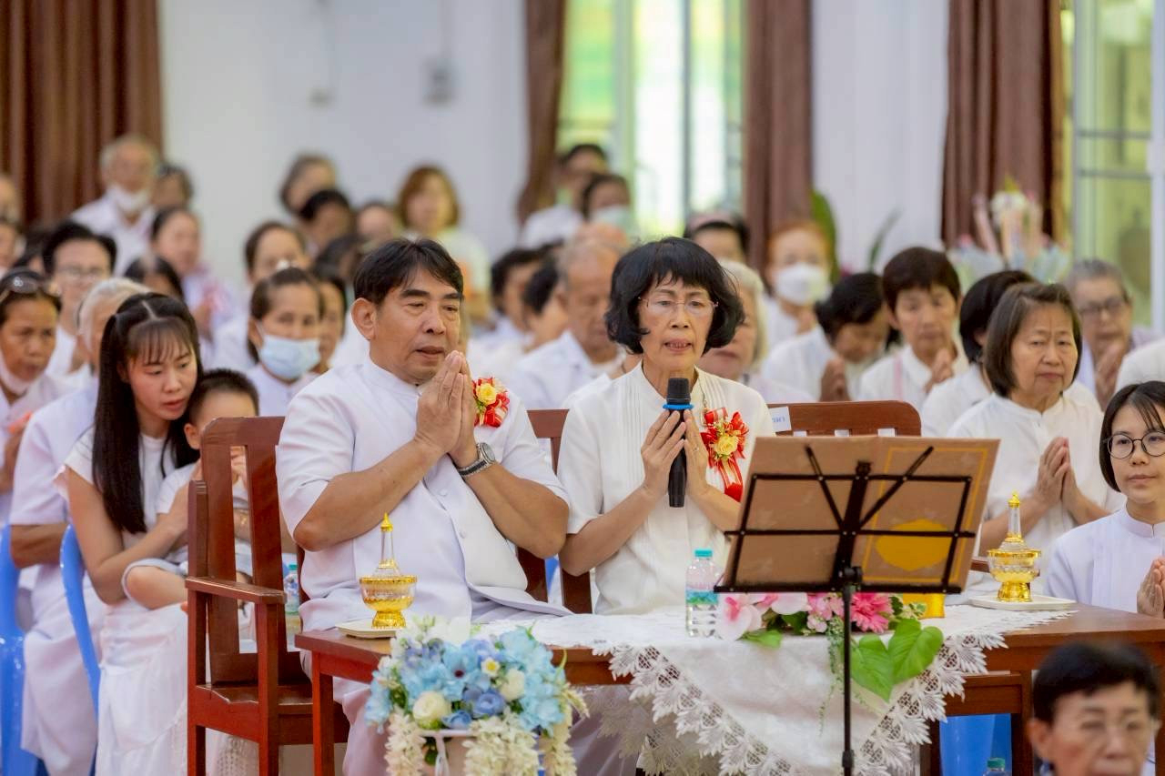 ภาพกล่าวคำถวายกฐินศูนย์ปฏิบัติธรรมลำปาง