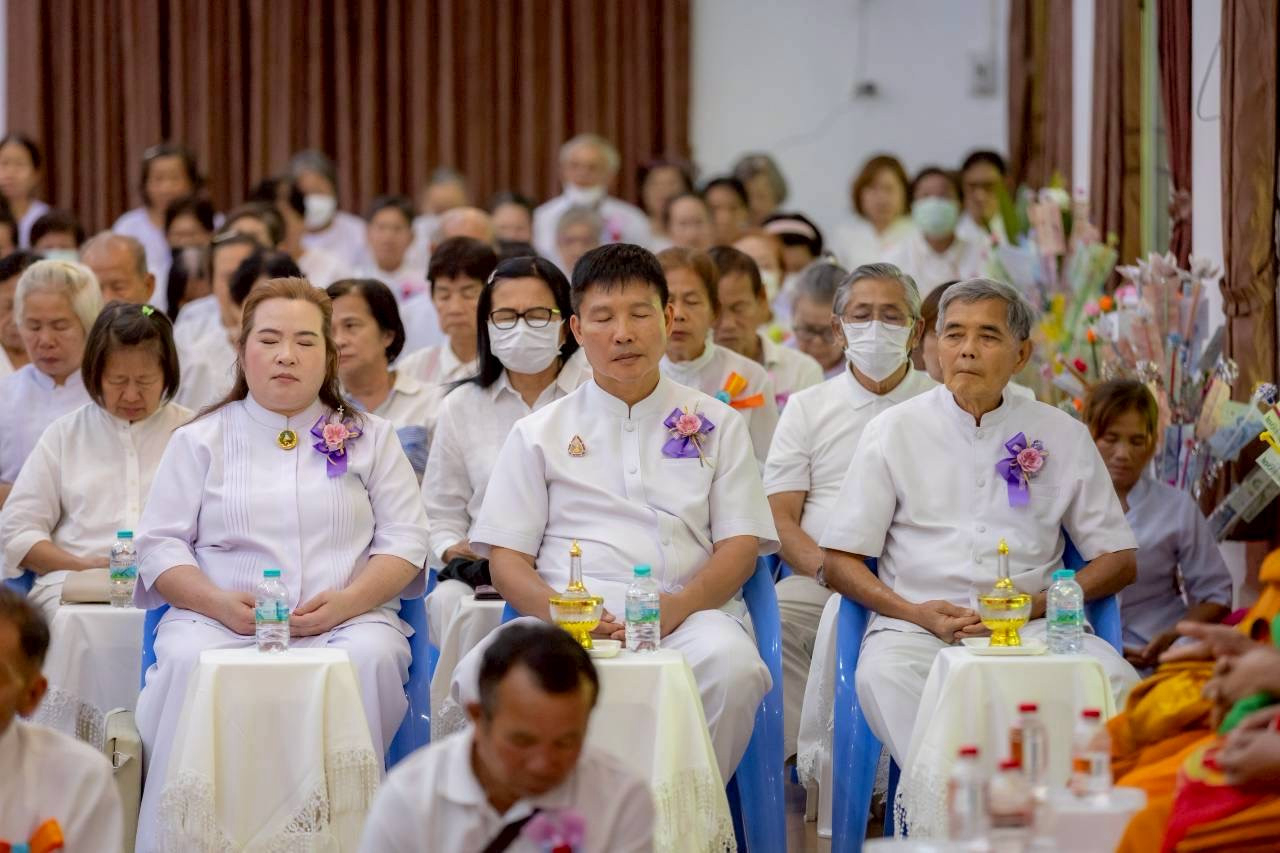 ภาพร่วมพิธีกรรมศูนย์ปฏิบัติธรรมลำปาง