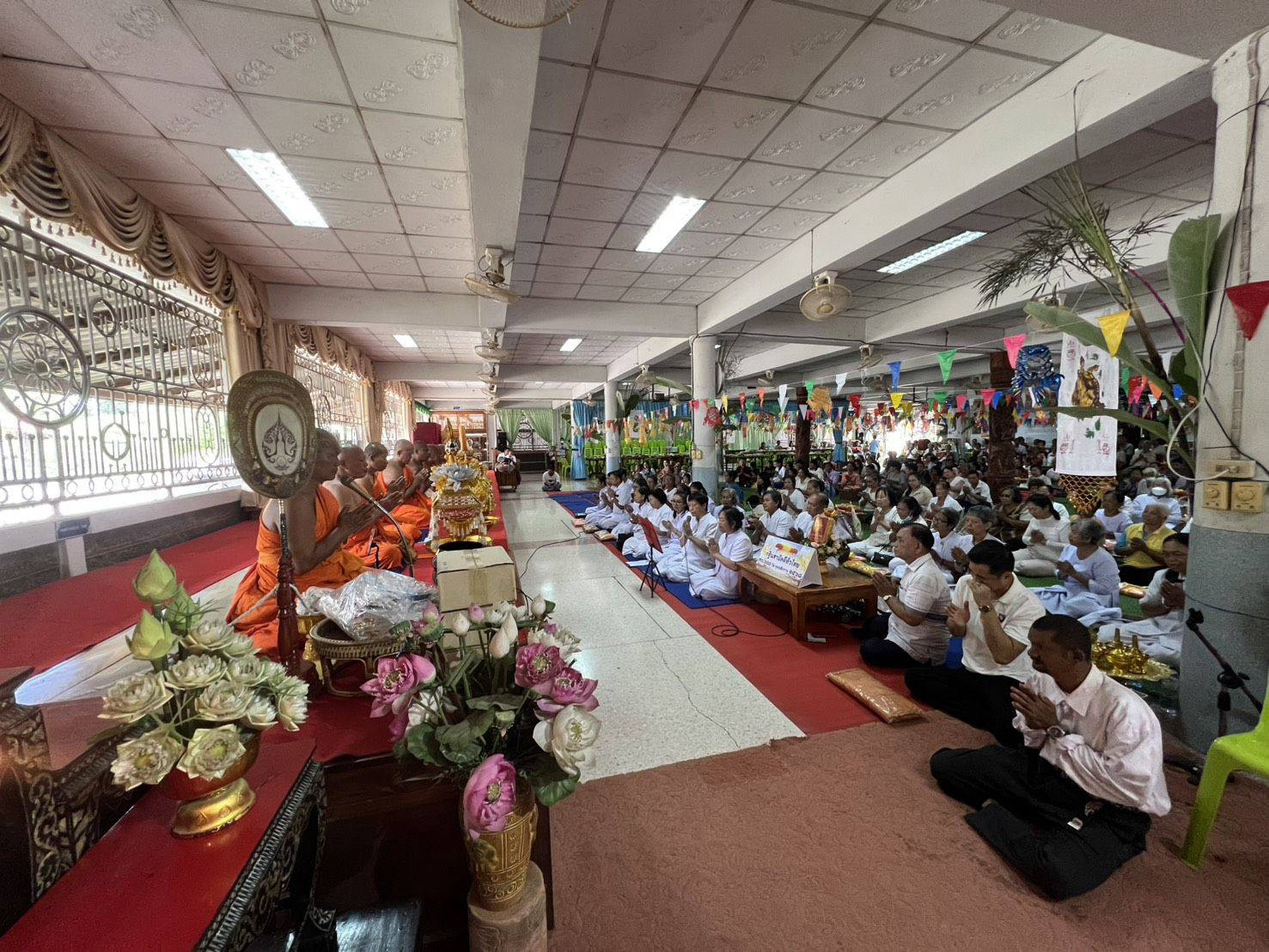 ภาพร่วมพิธีกรรมวัดสำนักขุนเณร