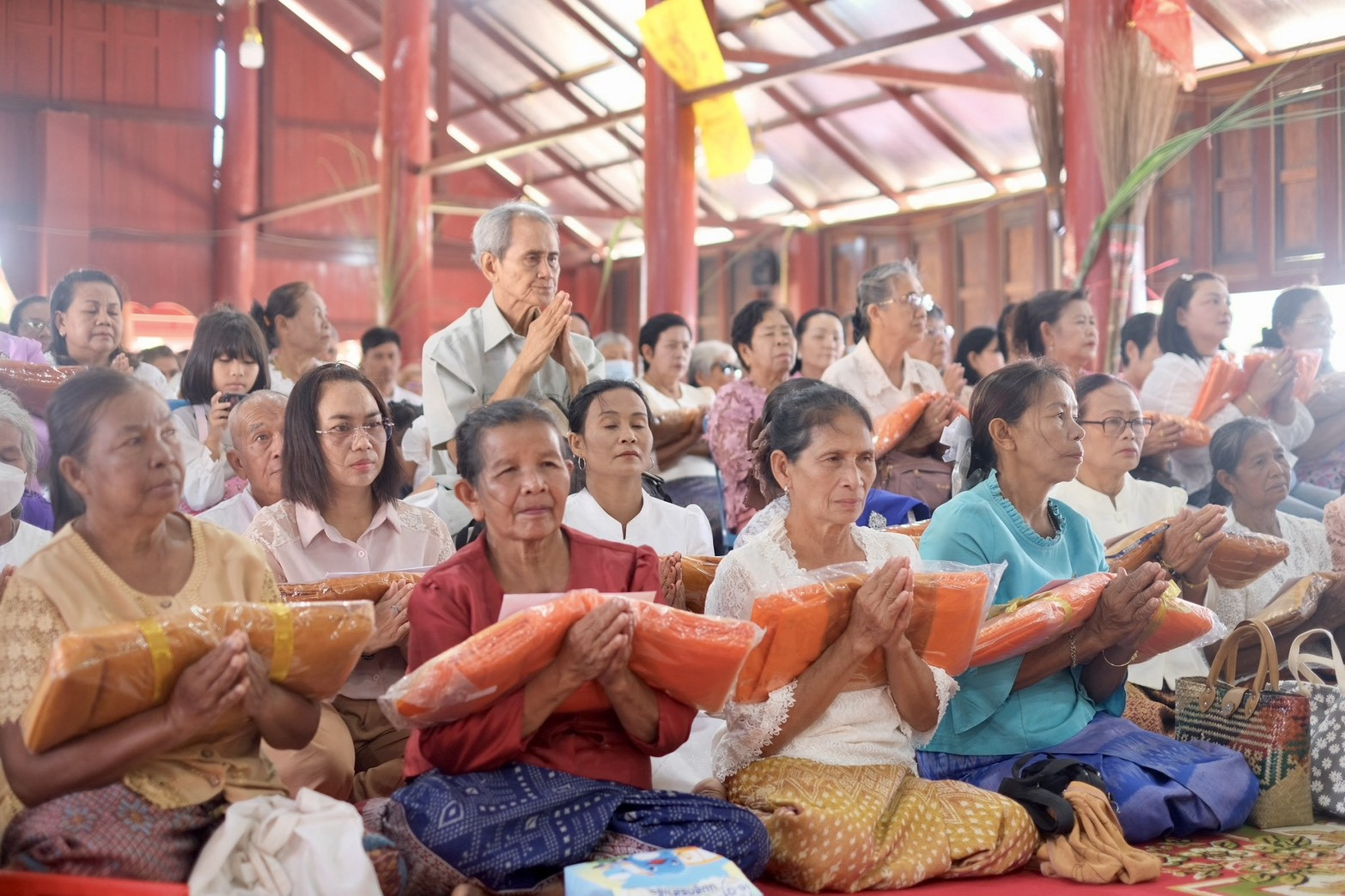 ภาพร่วมพิธีกรรมวัดสำโรง