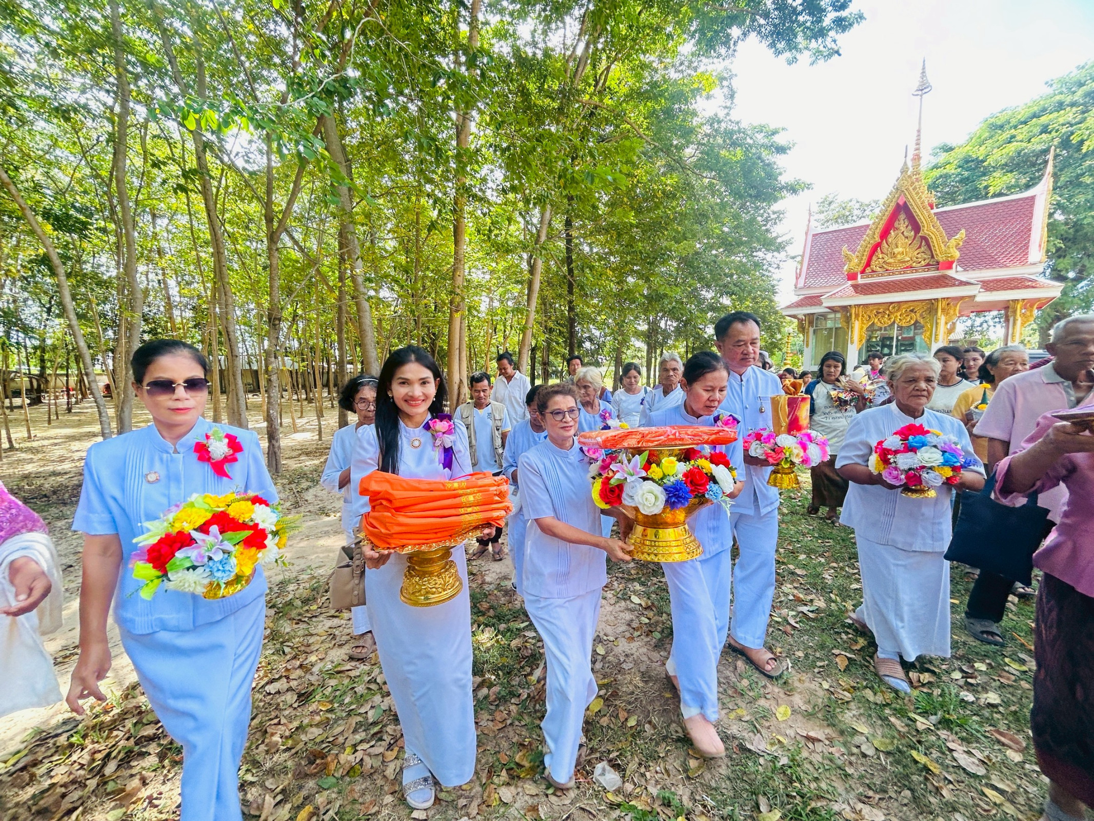 ภาพร่วมพิธีกรรมวัดสระแก้ว