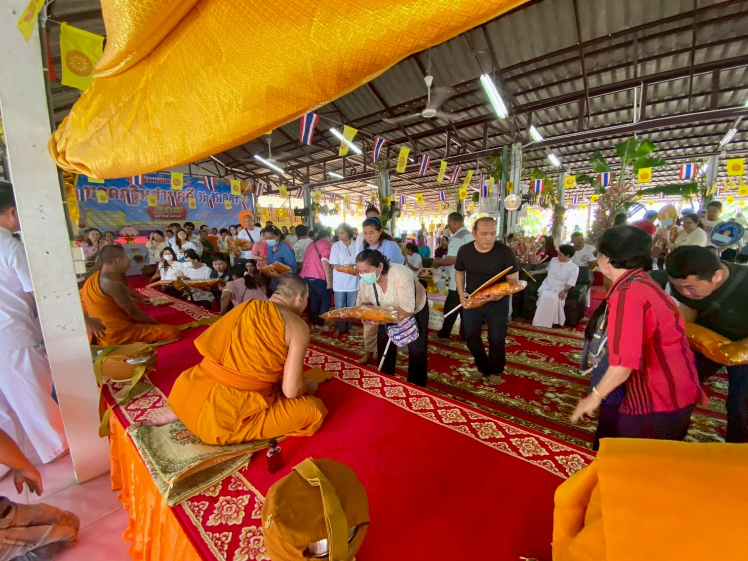ภาพร่วมพิธีกรรมวัดสันติคีรี