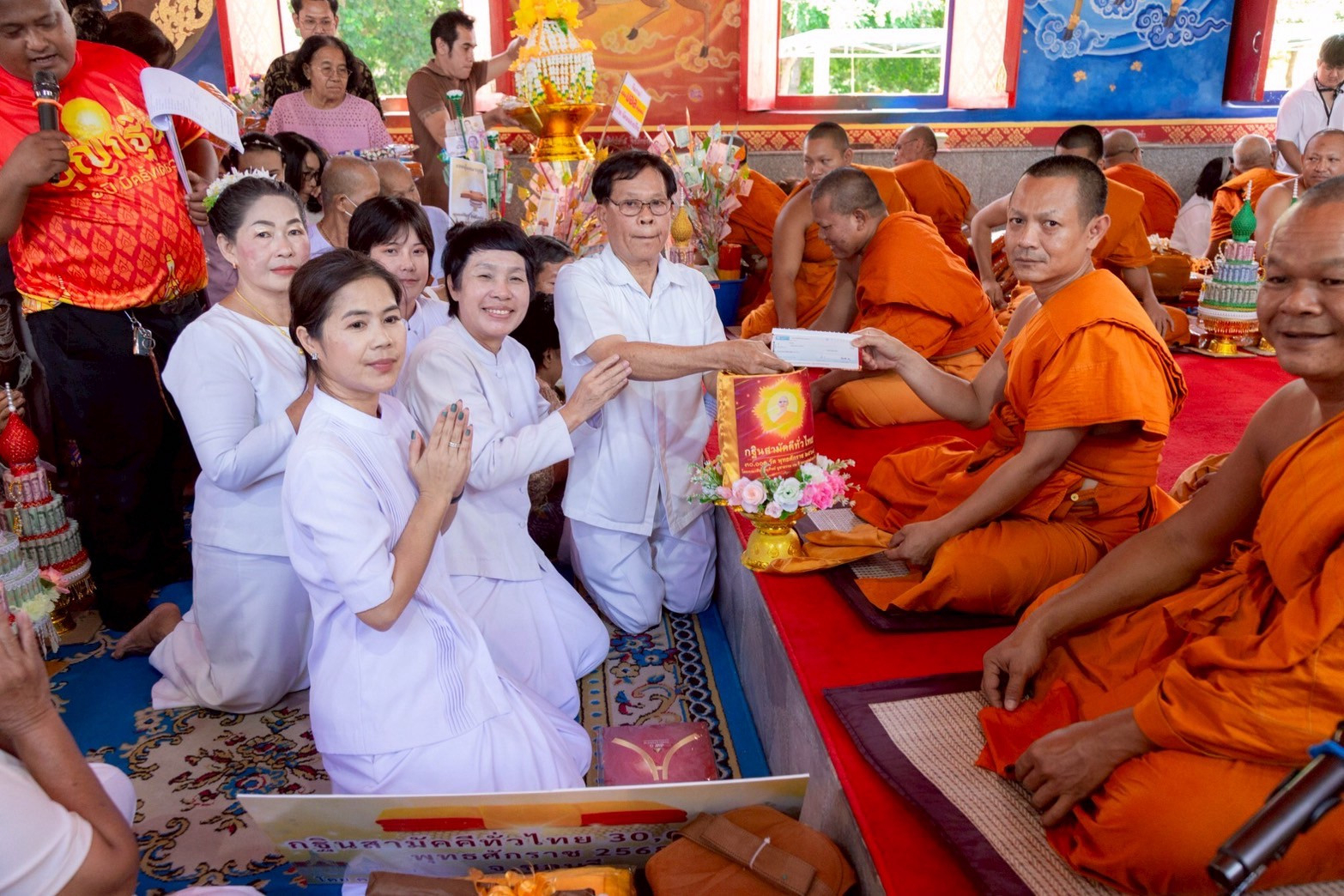 ภาพร่วมพิธีกรรมวัดหนองปรือ