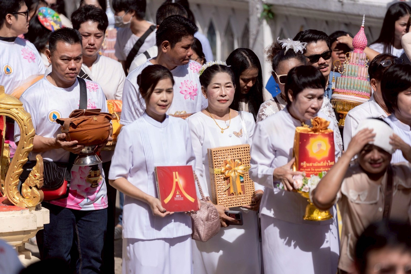 ภาพร่วมพิธีกรรมวัดหนองปรือ