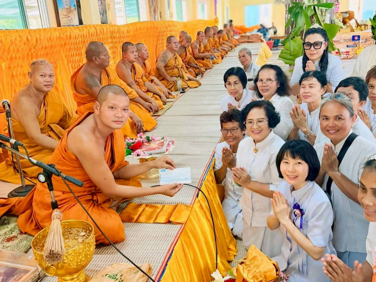 ภาพร่วมพิธีกรรมวัดบางละมุง