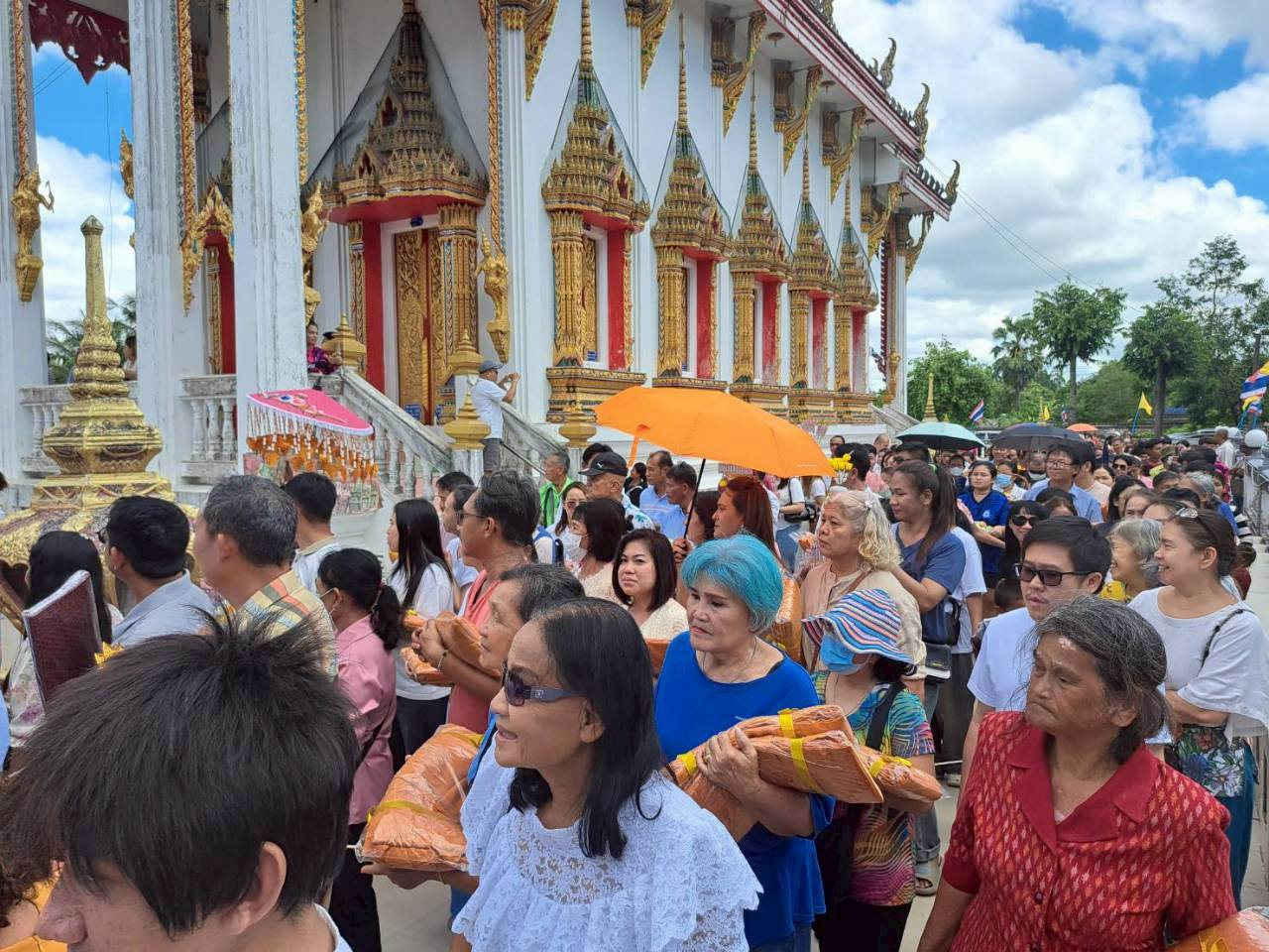 ภาพร่วมพิธีกรรมวัดหนองกระดูกควาย