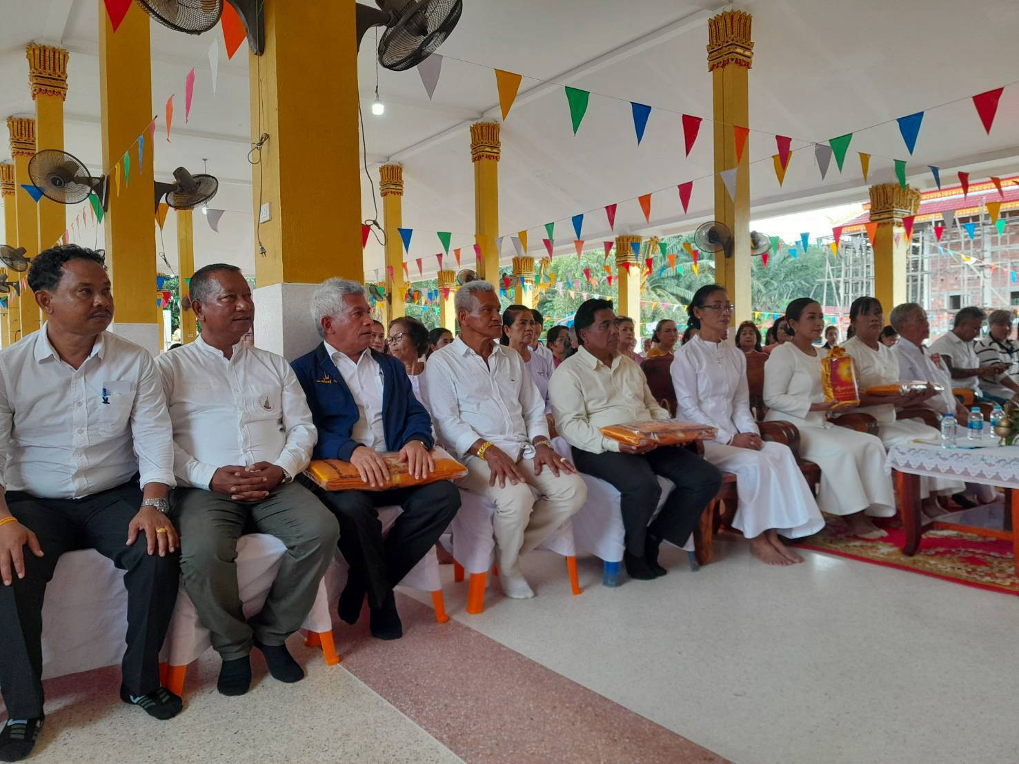 ภาพร่วมพิธีกรรมวัดบ้านไสขรบ