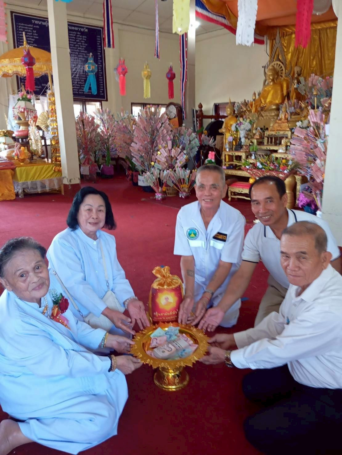 ภาพร่วมพิธีกรรมวัดเทพปราณี