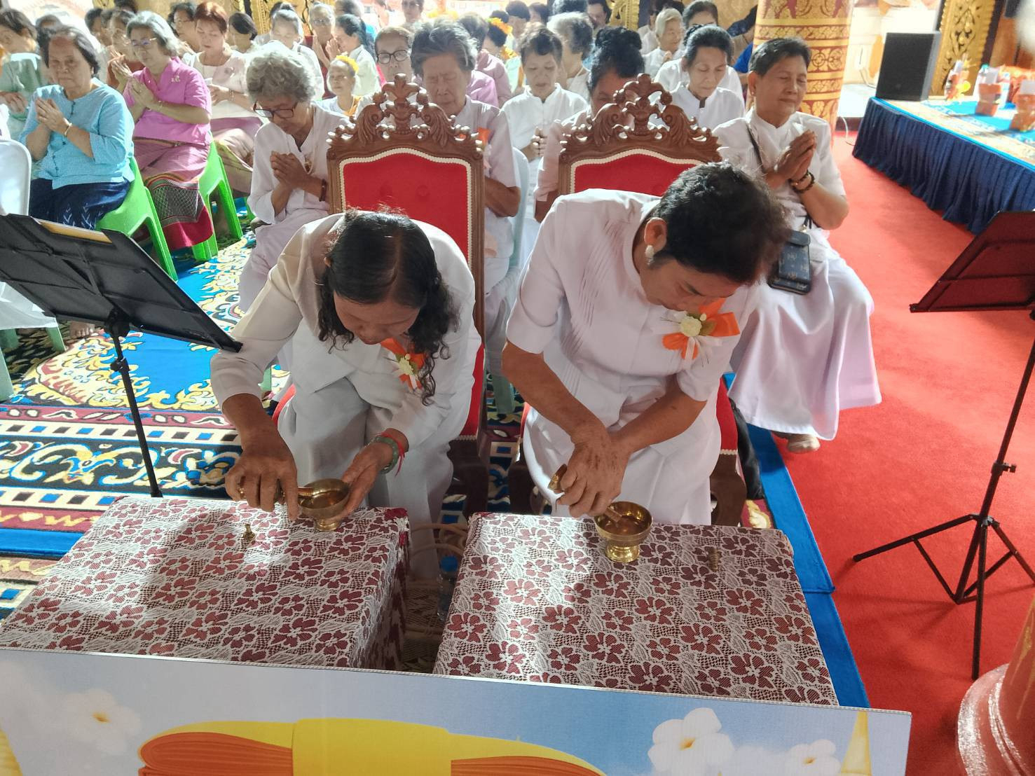 ภาพร่วมพิธีกรรมวัดหลวง
