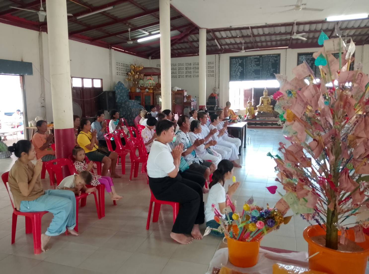 ภาพร่วมพิธีกรรมวัดพงษ์ใหญ่สัมฤทธิ์ผล