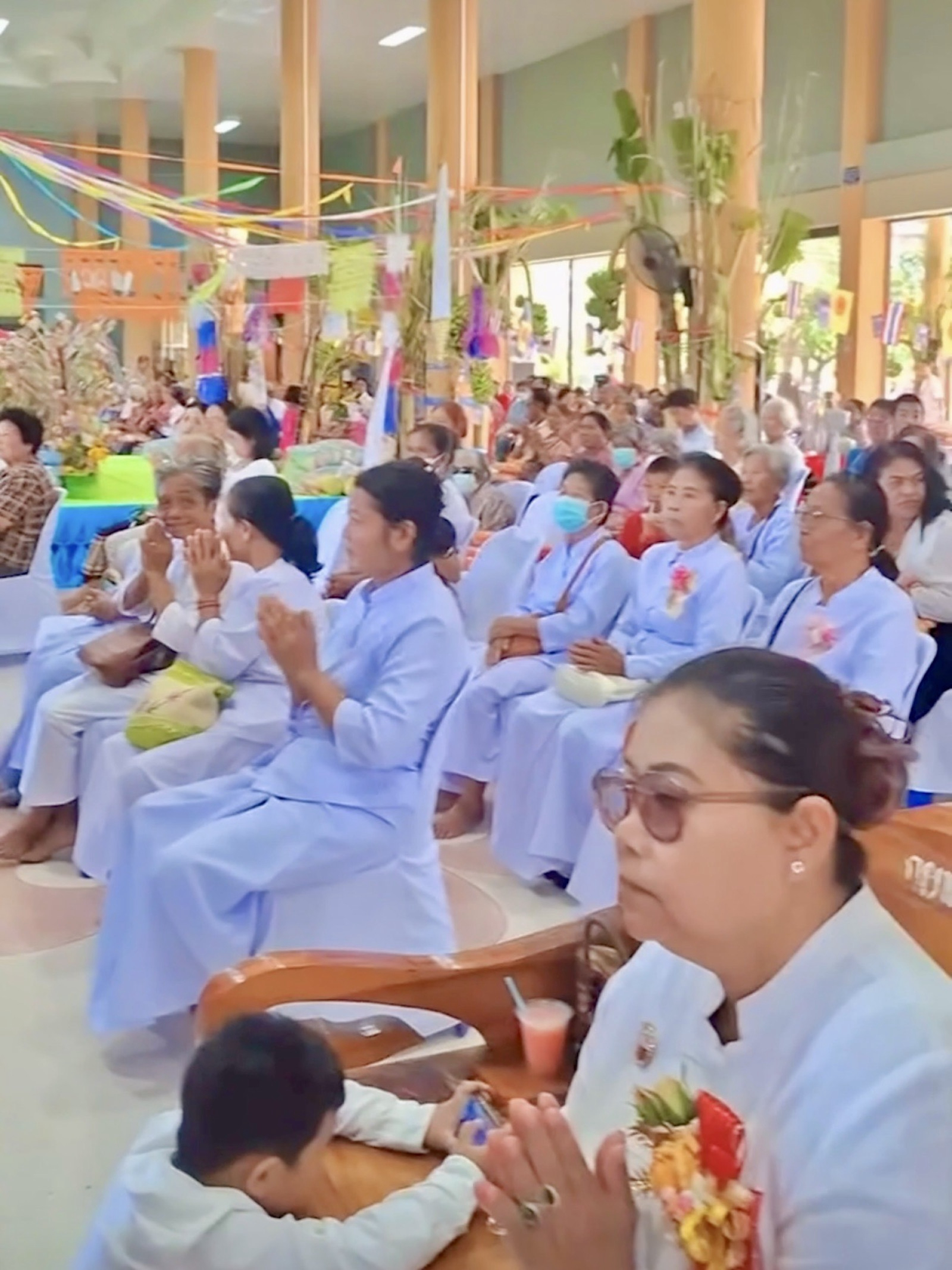 ภาพร่วมพิธีกรรมวัดท่าขึ้น