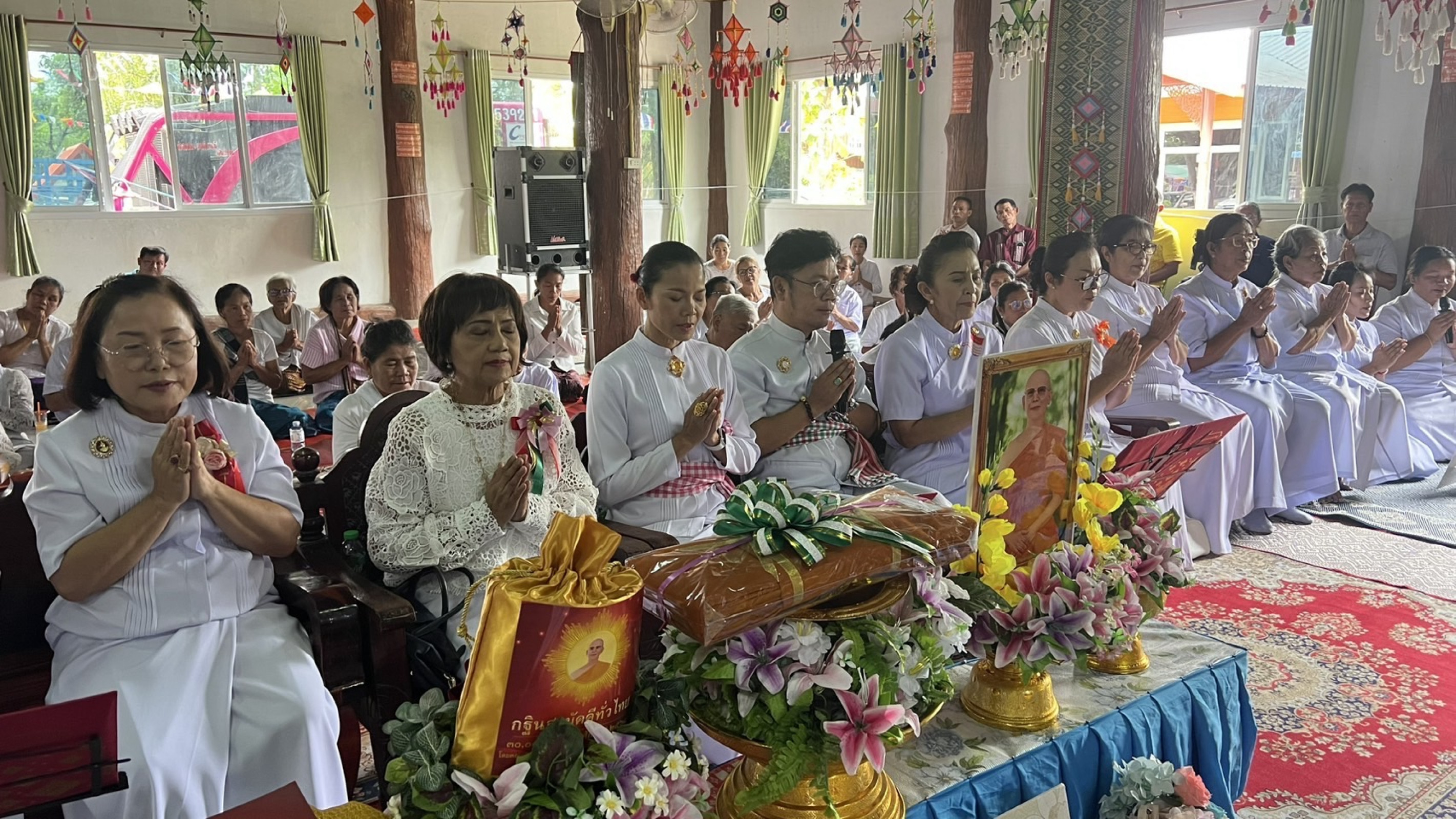 ภาพกล่าวคำถวายกฐินวัดชุมพลอย