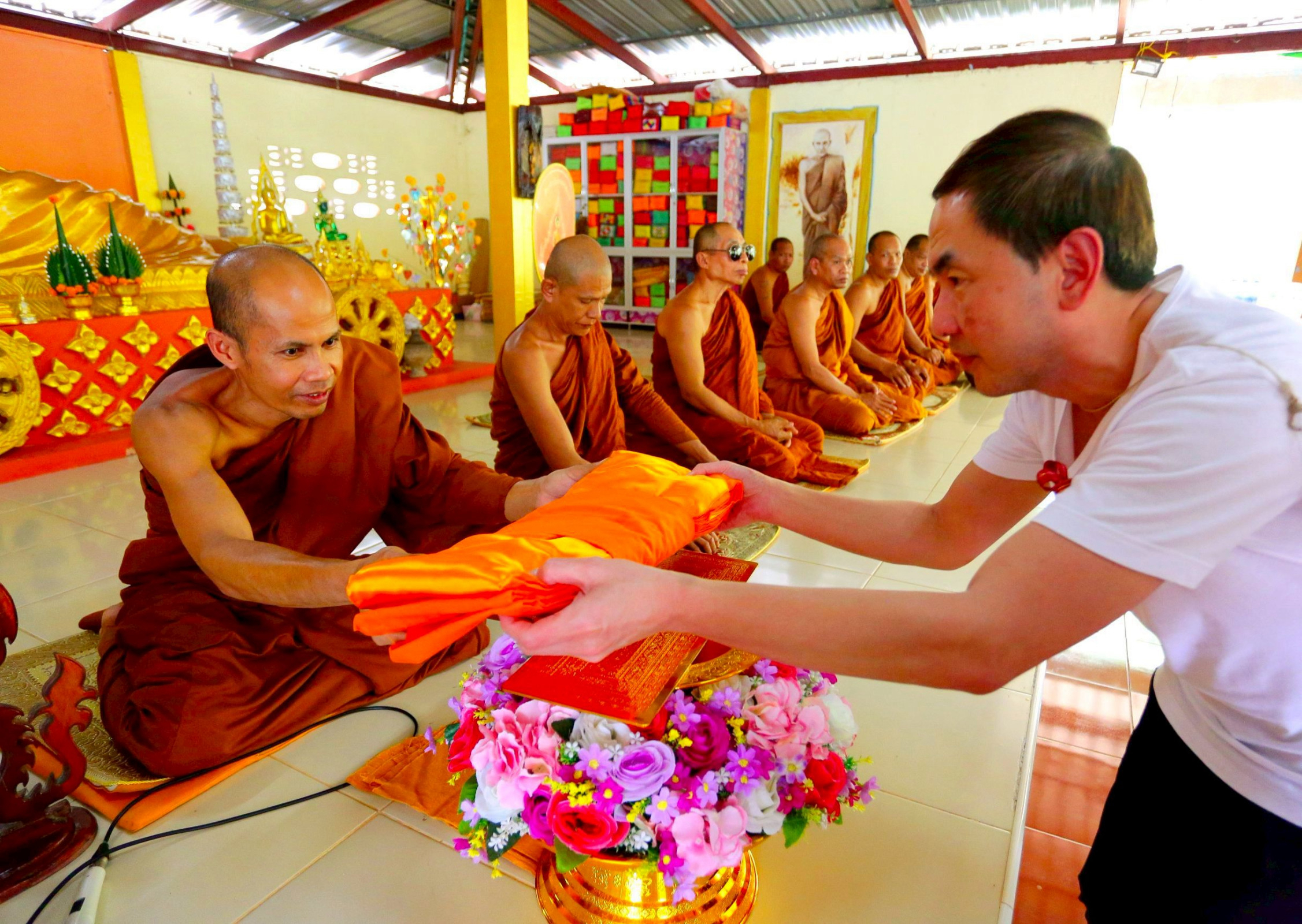 ภาพร่วมพิธีกรรมวัดภูลำดวน