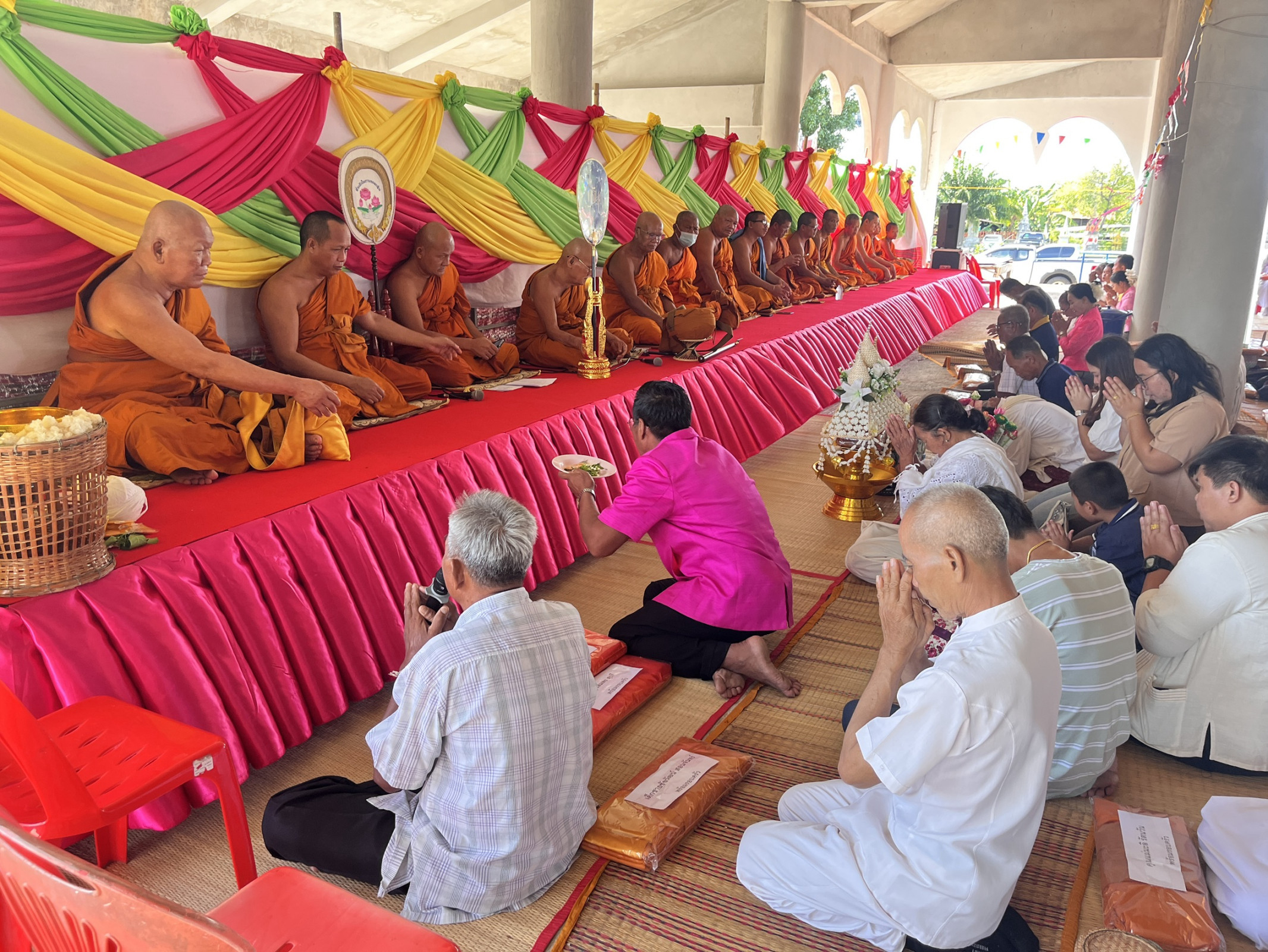 ภาพร่วมพิธีกรรมวัดสำโรง