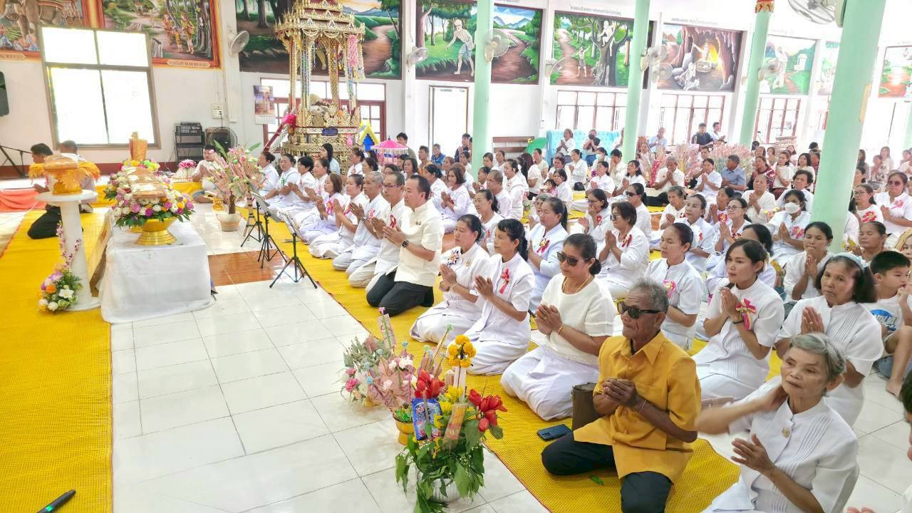 ภาพร่วมพิธีกรรมวัดตรีสุวรรณาราม