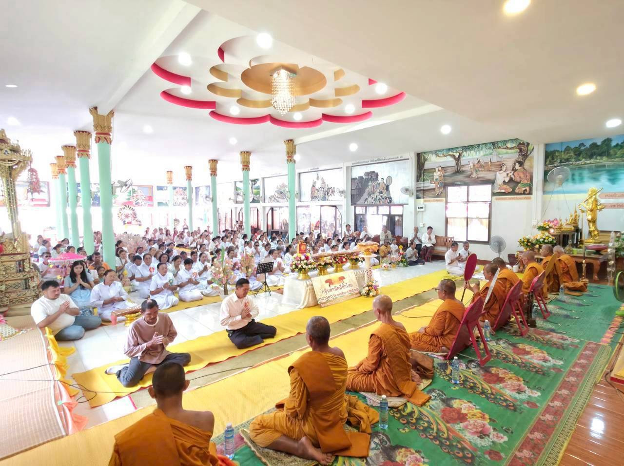 ภาพร่วมพิธีกรรมวัดตรีสุวรรณาราม