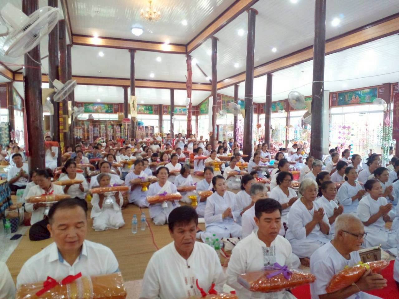 ภาพร่วมพิธีกรรมวัดสุขวนาราม