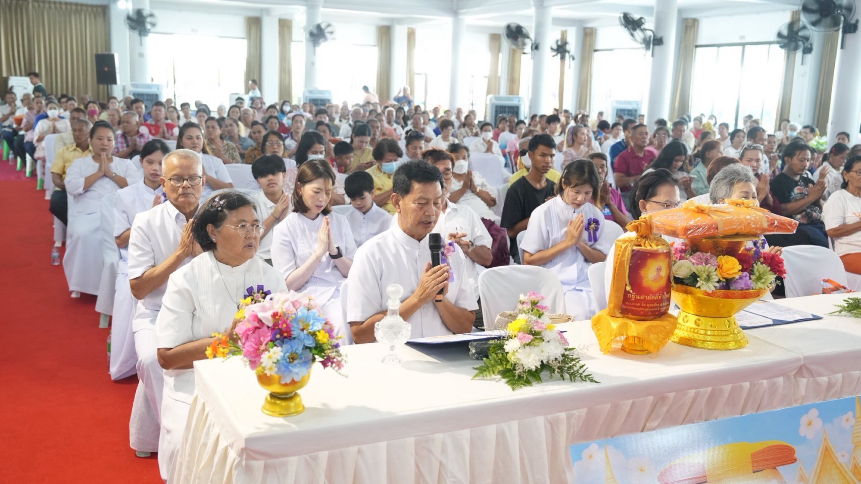 ภาพกล่าวคำถวายกฐินวัดเชี่ยวโอสถ