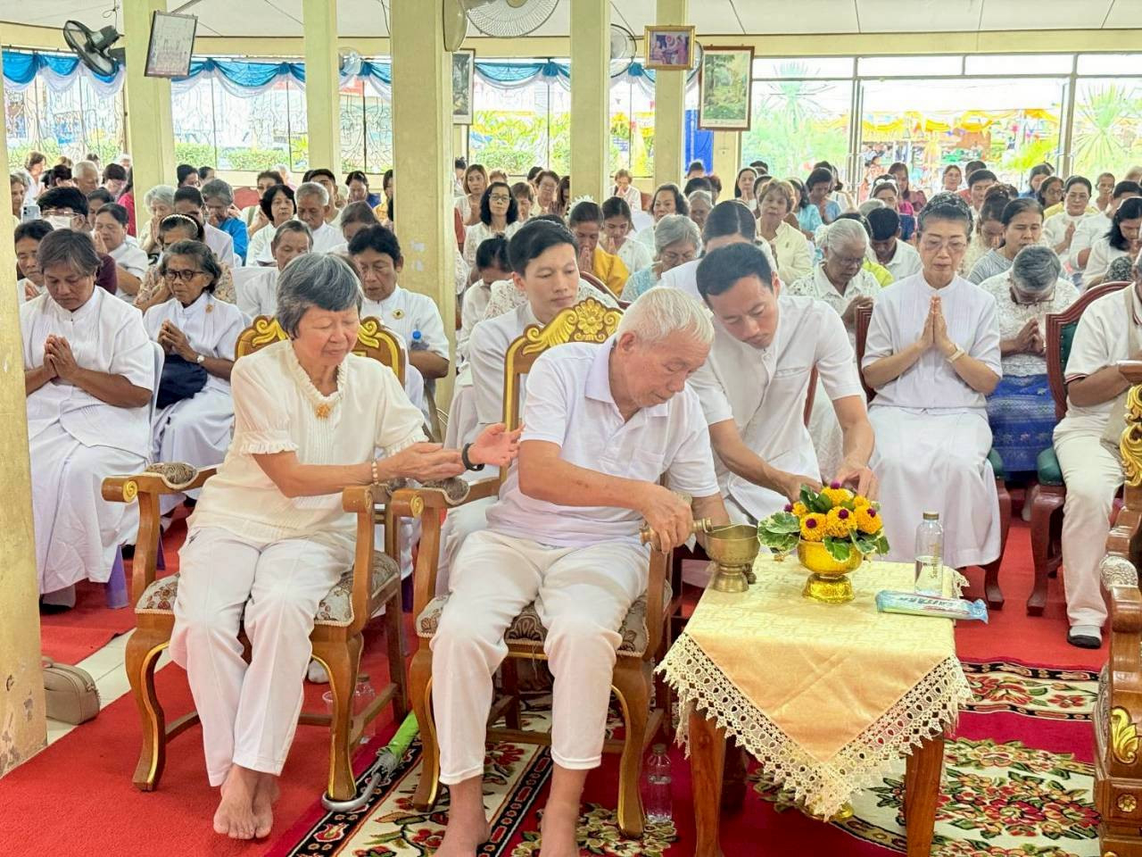 ภาพร่วมพิธีกรรมวัดยางทอง