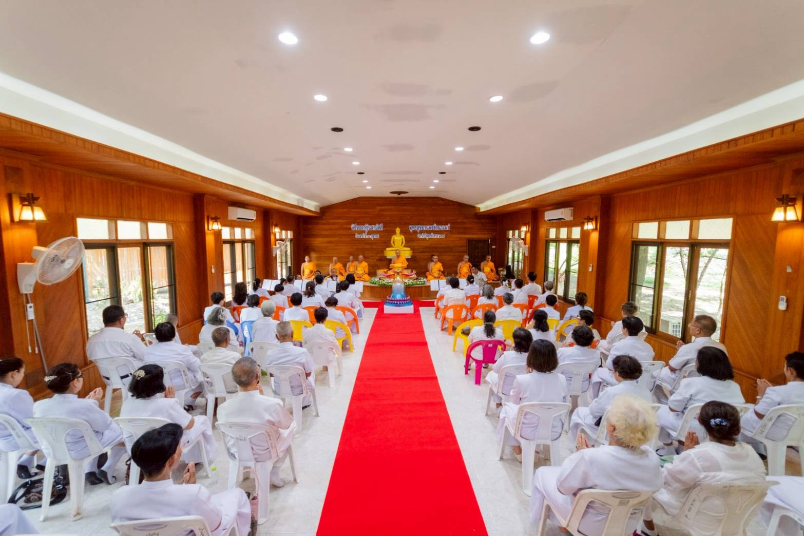 ภาพร่วมพิธีกรรมพุทธอุทยานพรรัตนะแพร่