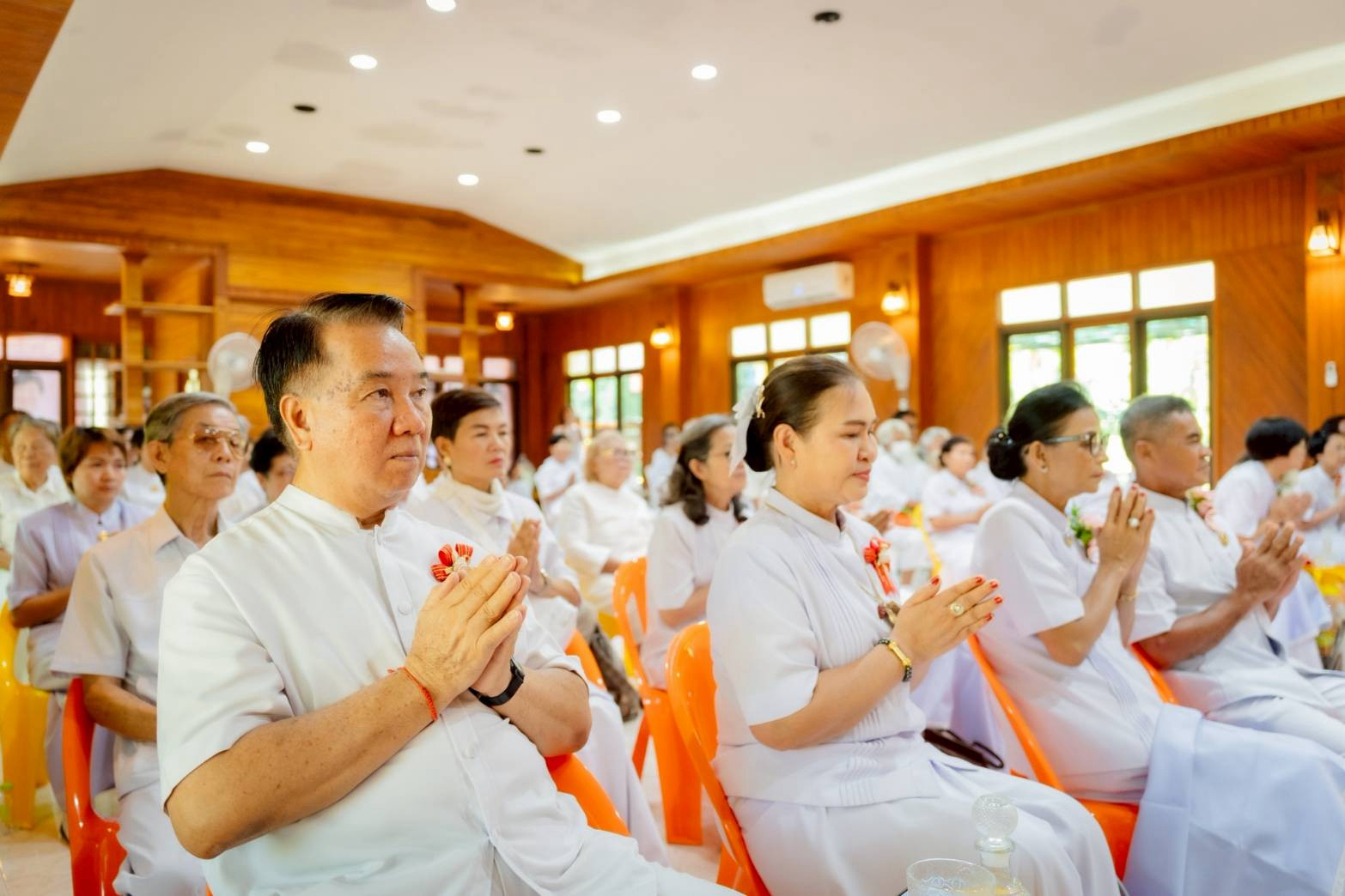 ภาพร่วมพิธีกรรมพุทธอุทยานพรรัตนะแพร่