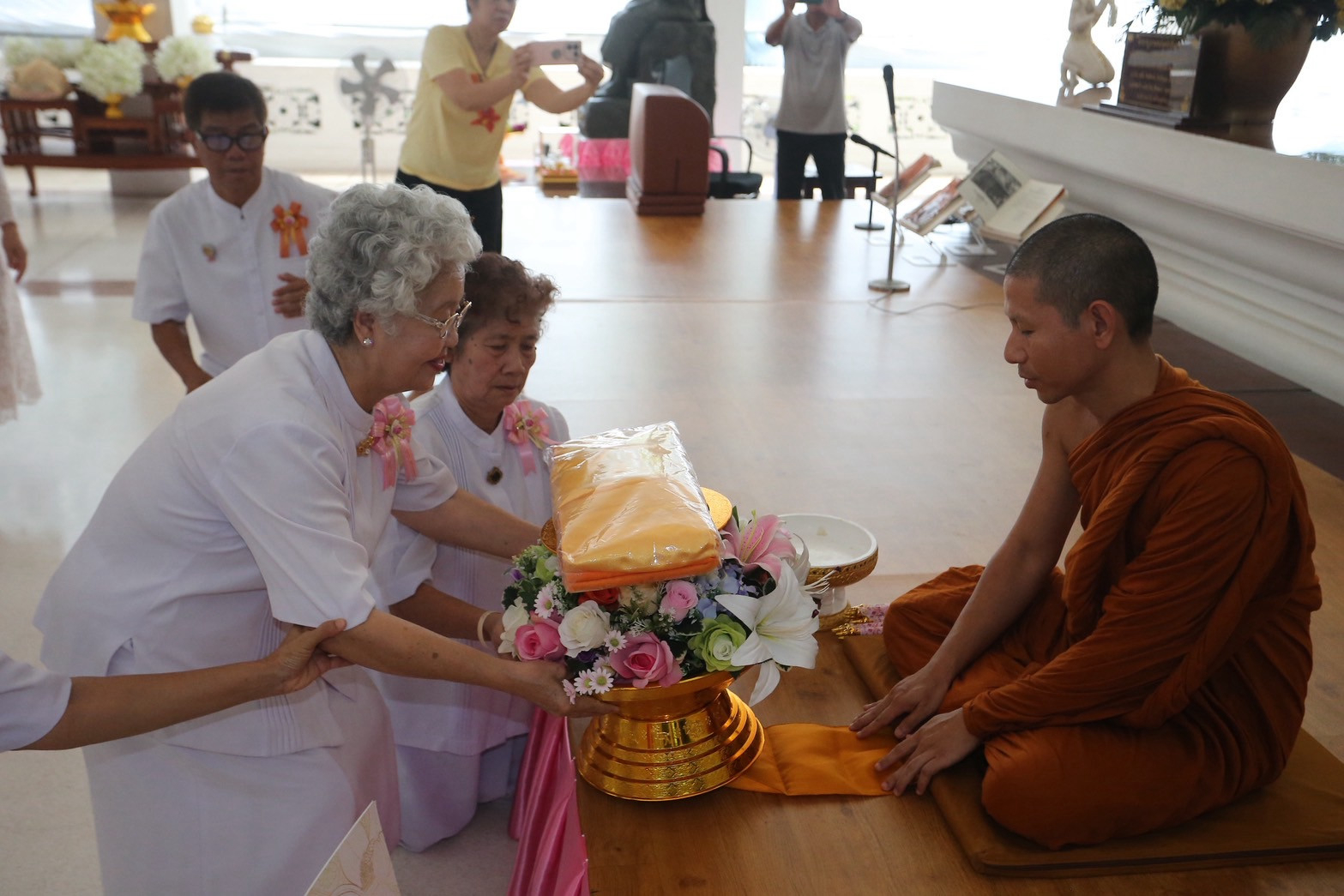 ภาพร่วมพิธีกรรมวัดอุดมธรรมวิมุตติ
