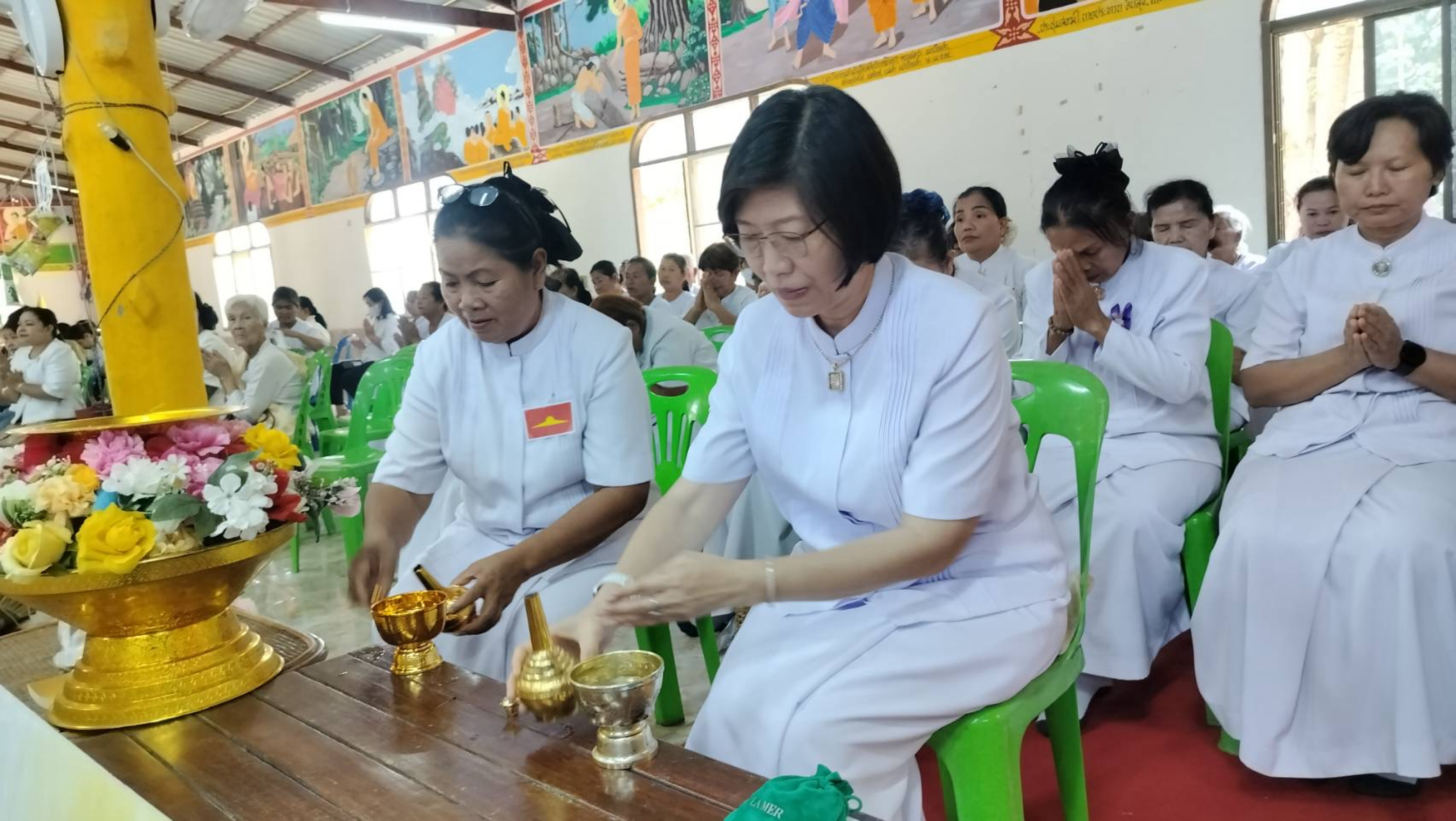 ภาพร่วมพิธีกรรมวัดโนนสมบูรณ์