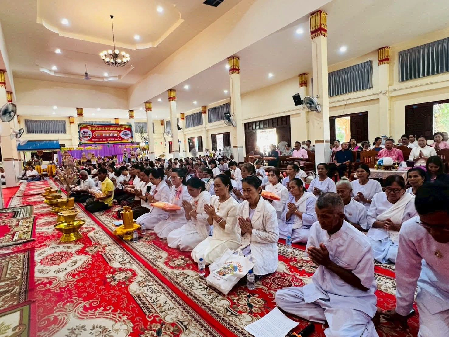 ภาพร่วมพิธีกรรมวัดนาโป่ง