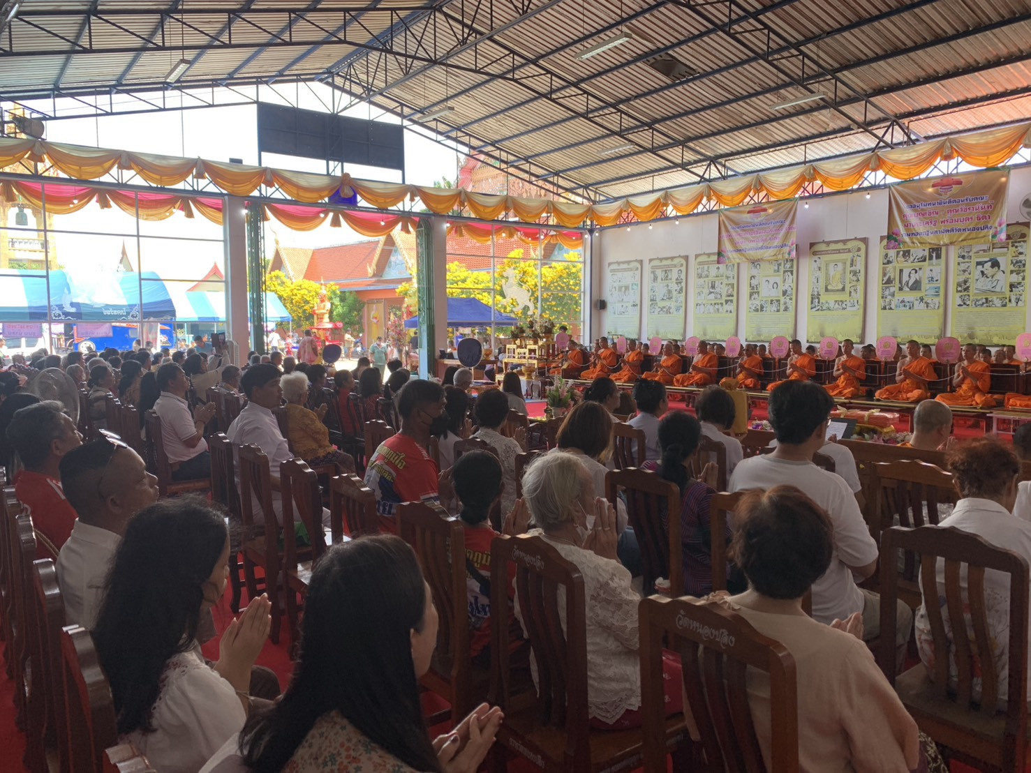 ภาพร่วมพิธีกรรมวัดหนองปลิง