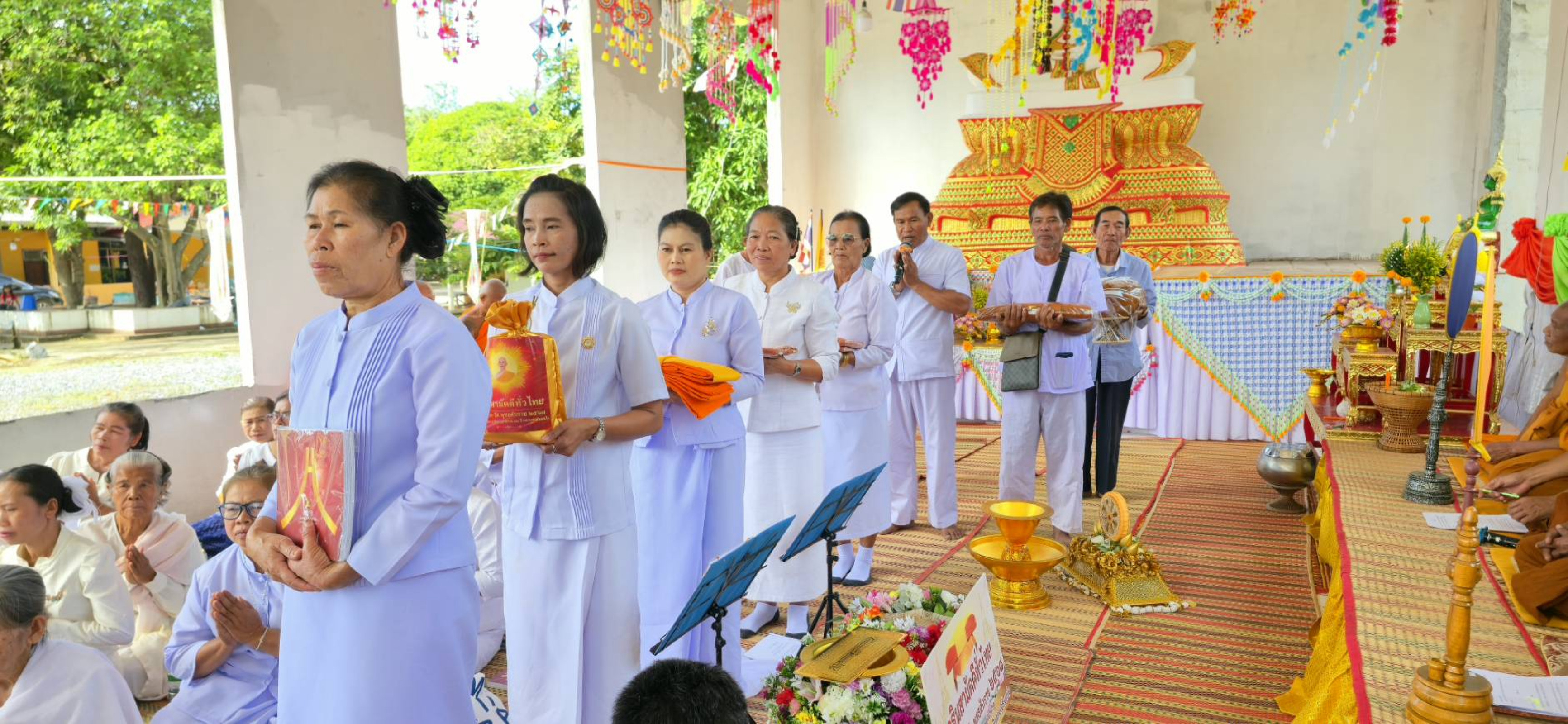 ภาพร่วมพิธีกรรมวัดอัมพวัน