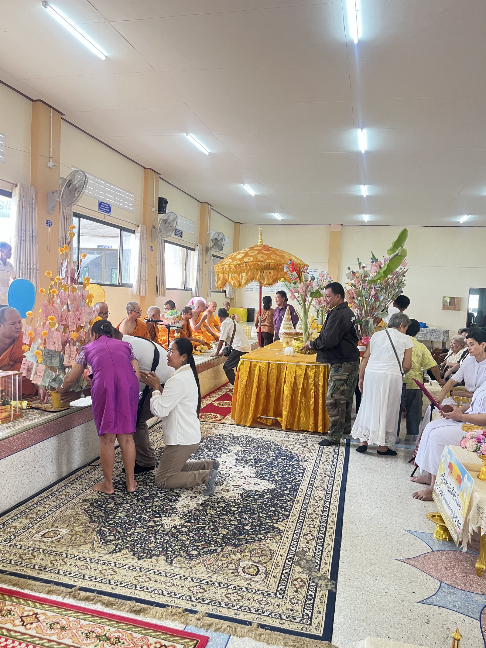 ภาพร่วมพิธีกรรมวัดมณีมงคล