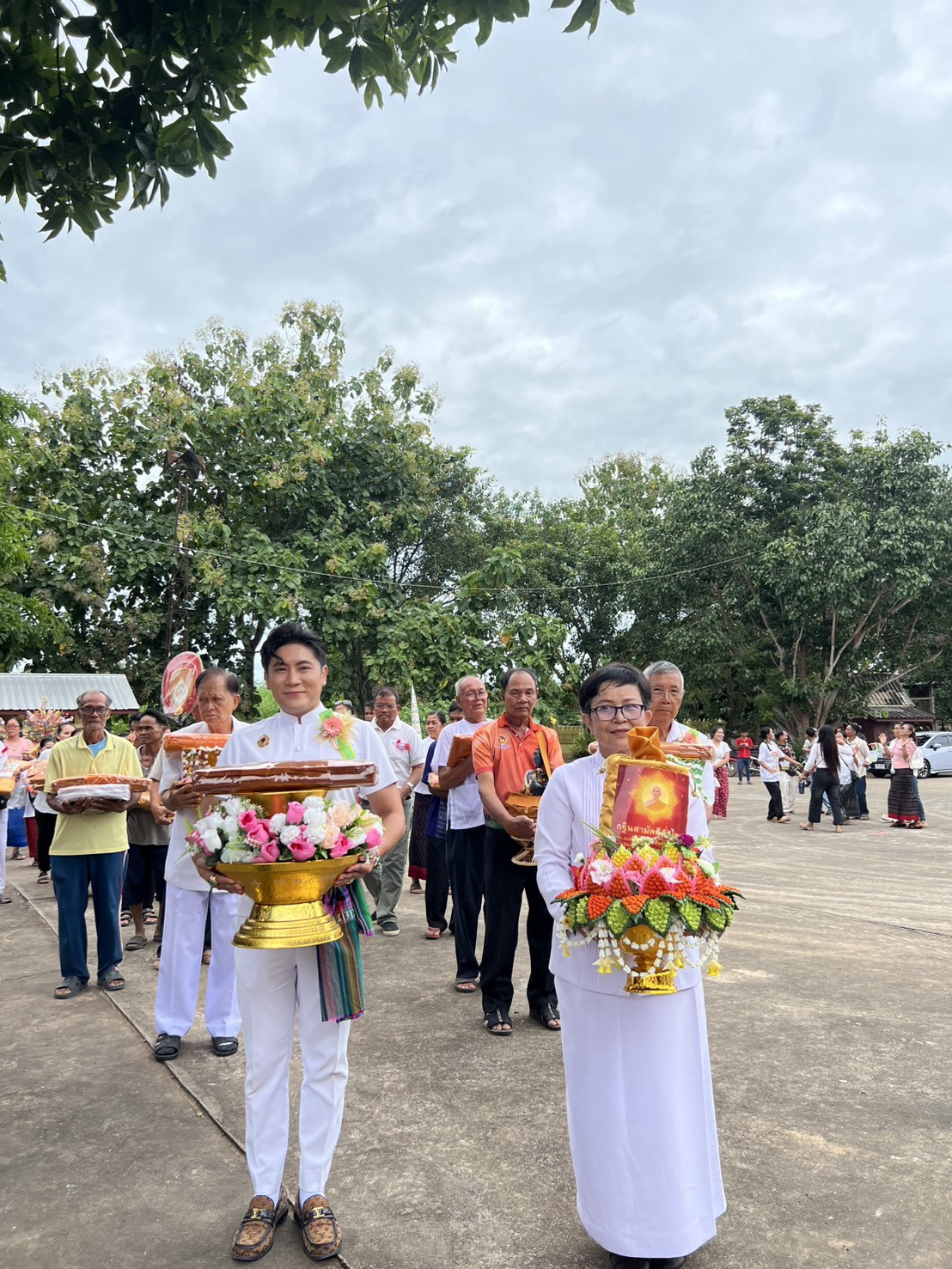 ภาพร่วมขบวนกฐินวัดโนนสังข์ประชานิมิต