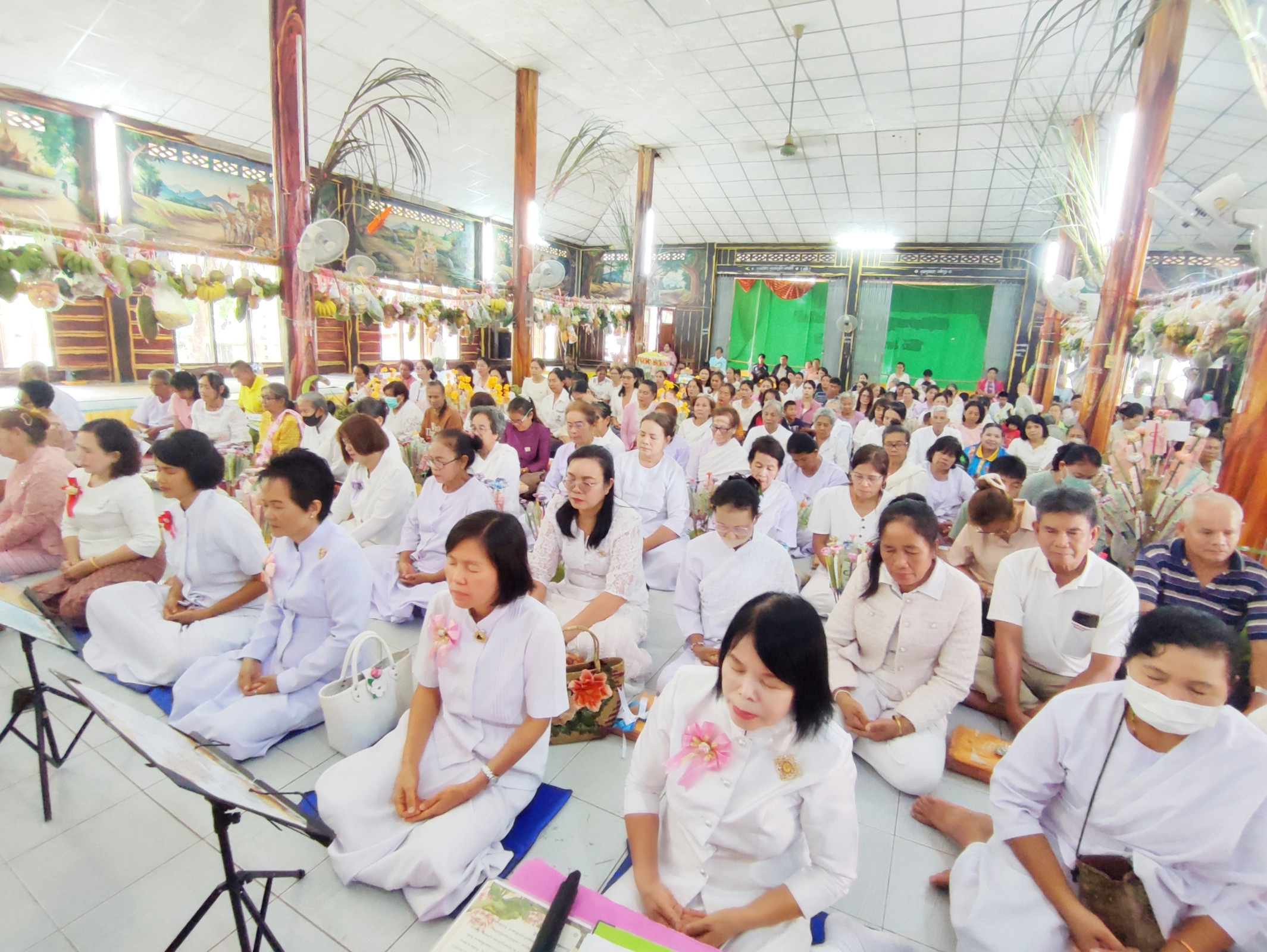 ภาพร่วมพิธีกรรมวัดชัยอุดม