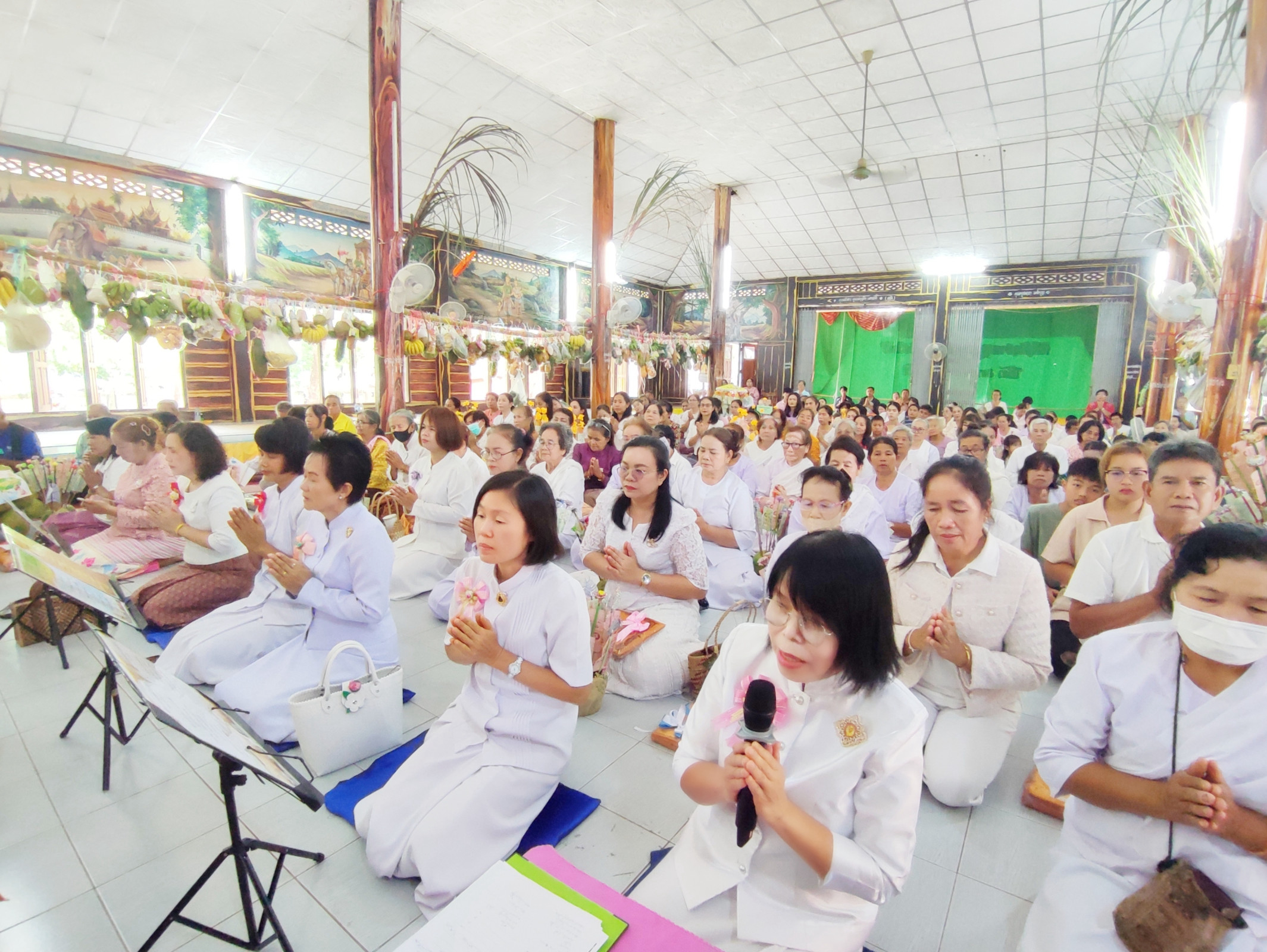 ภาพร่วมพิธีกรรมวัดชัยอุดม
