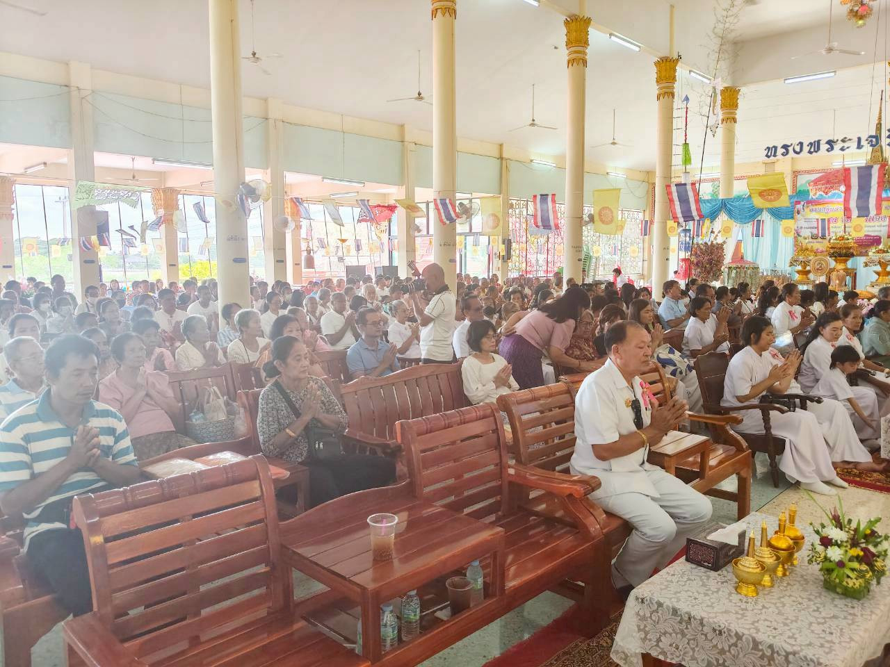 ภาพร่วมพิธีกรรมวัดโคกแจง