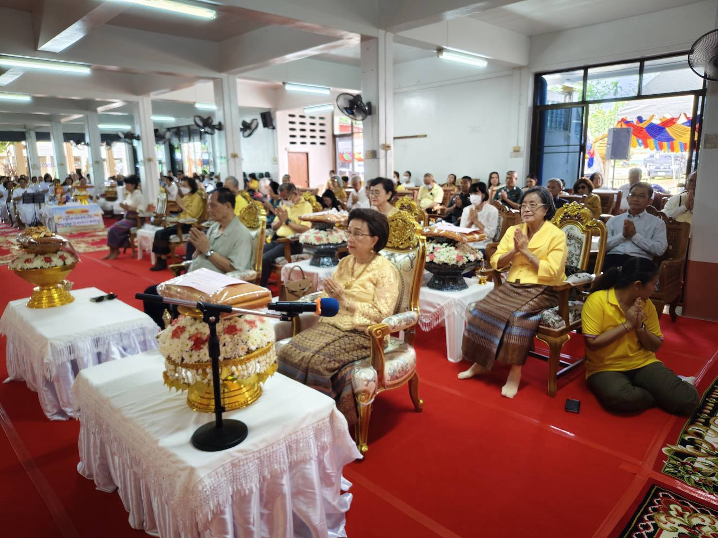 ภาพร่วมพิธีกรรมวัดบ้านสิ้วราษฎร์บำรุง