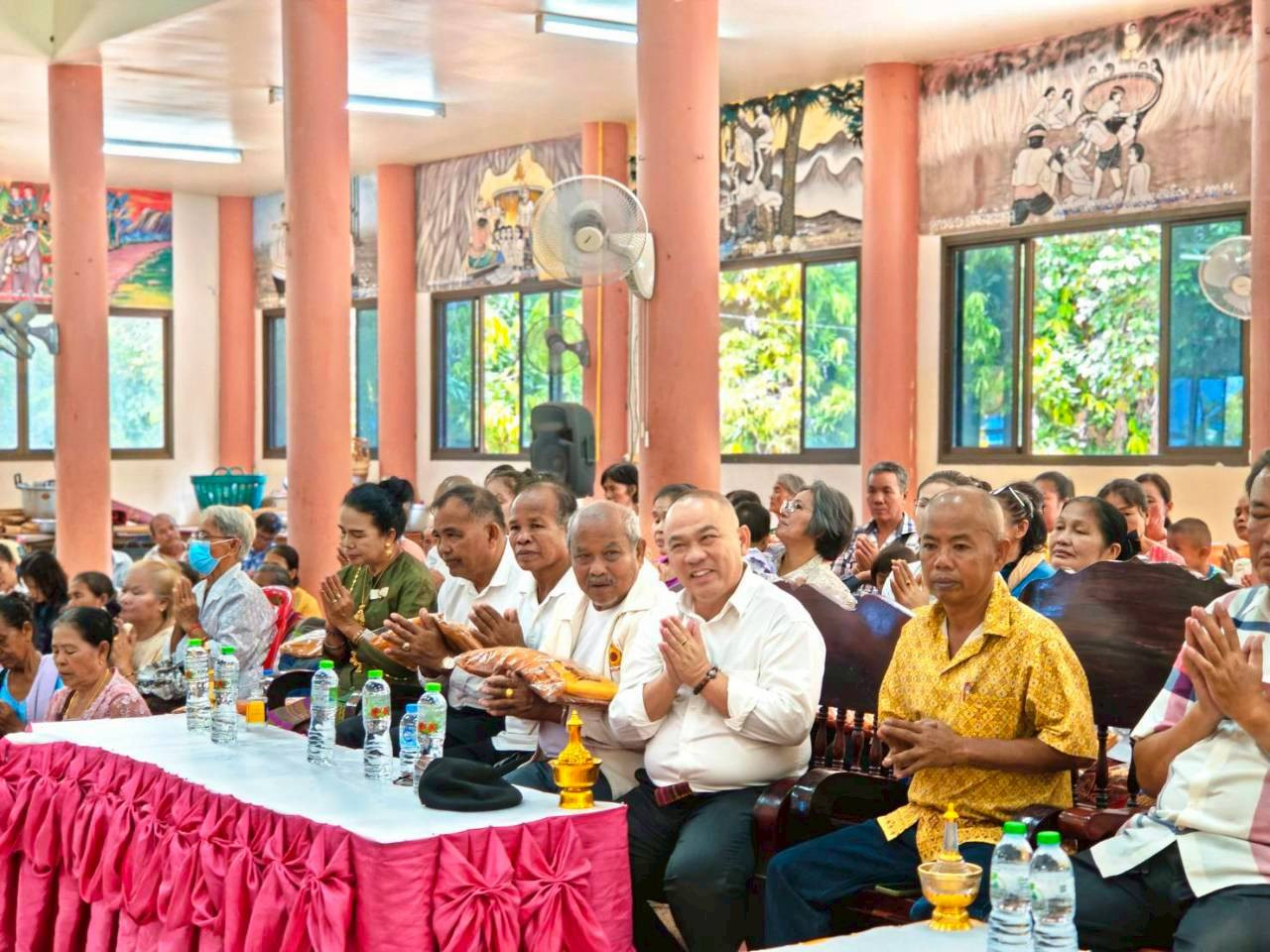 ภาพร่วมพิธีกรรมวัดหนองแอก