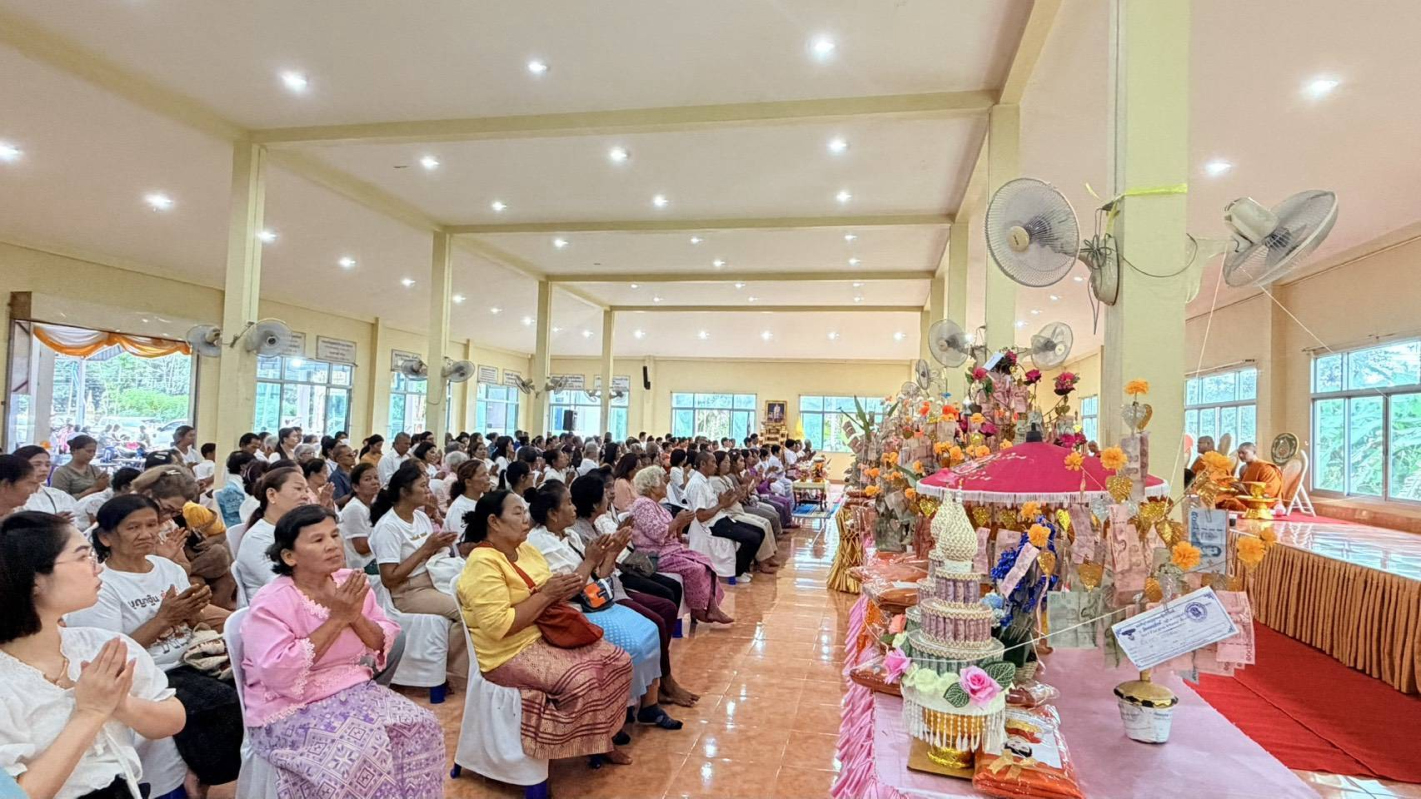 ภาพร่วมพิธีกรรมวัดดอนรักษ์